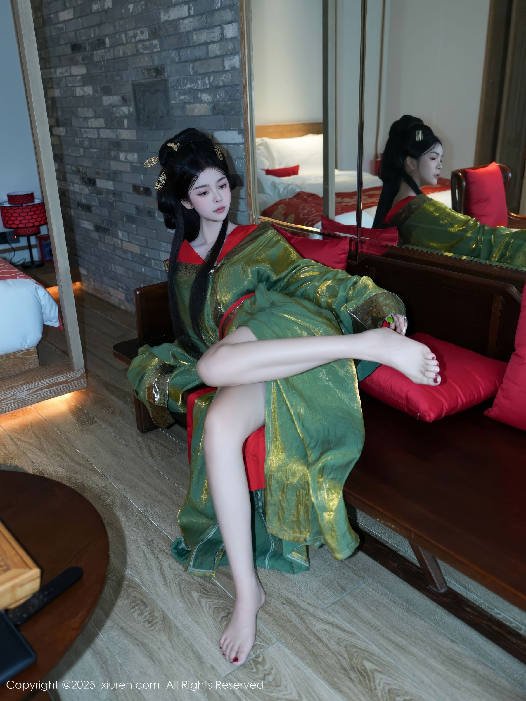 [秀人XiuRen] 2025.04.09 No.10126 雪糕CiCi/(68P)