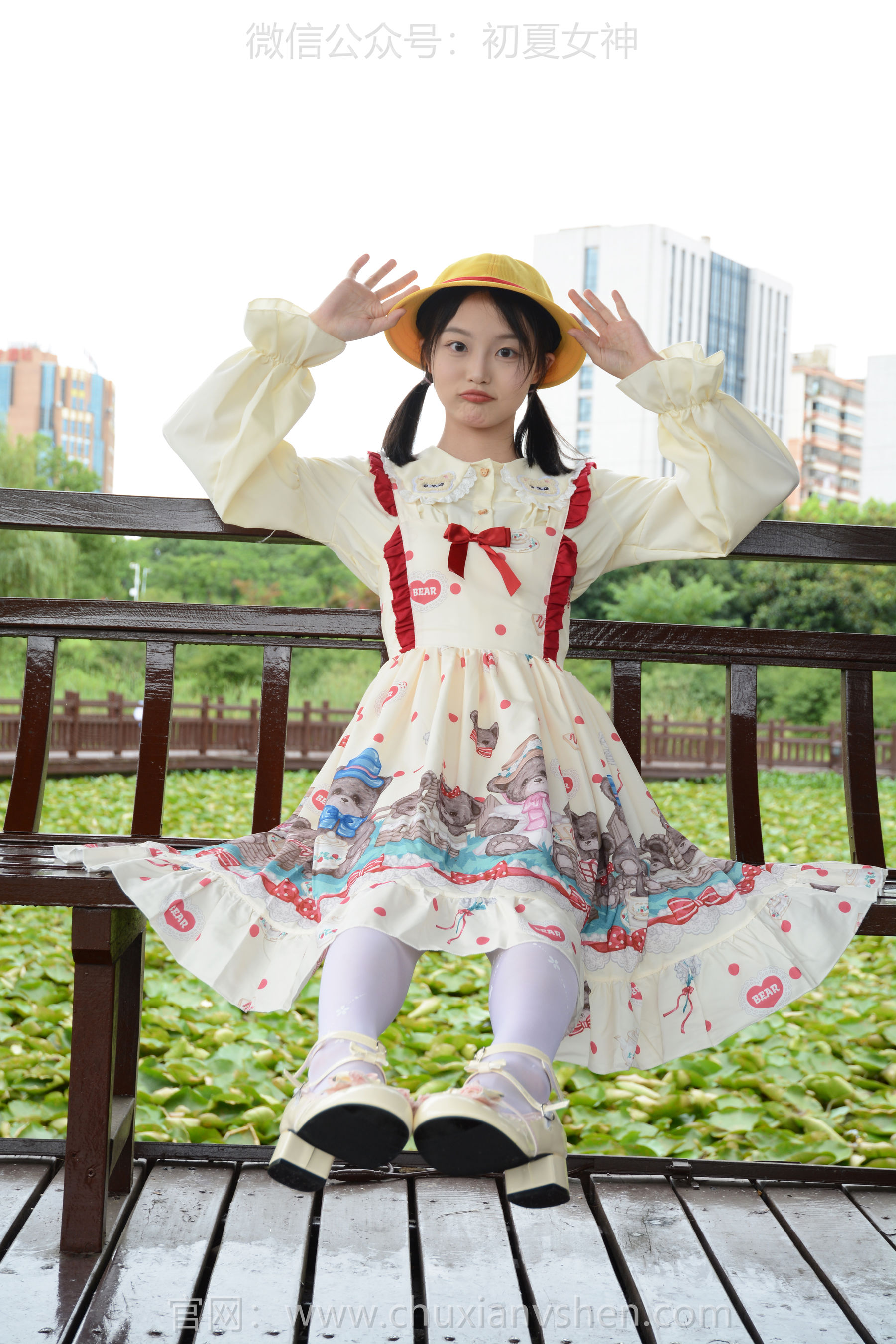 初夏女神 No.269 双双 逛游乐场/(140P)