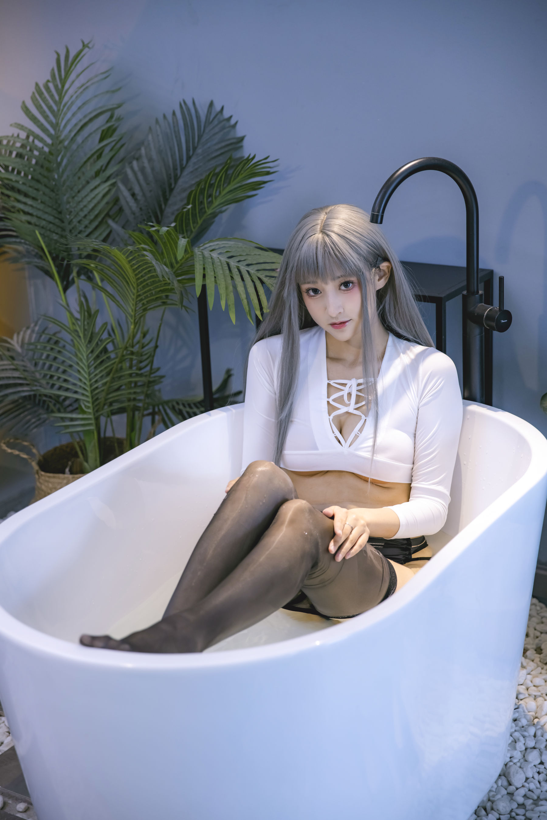 冬马路纱 - 浴缸湿身黑丝/(23P)