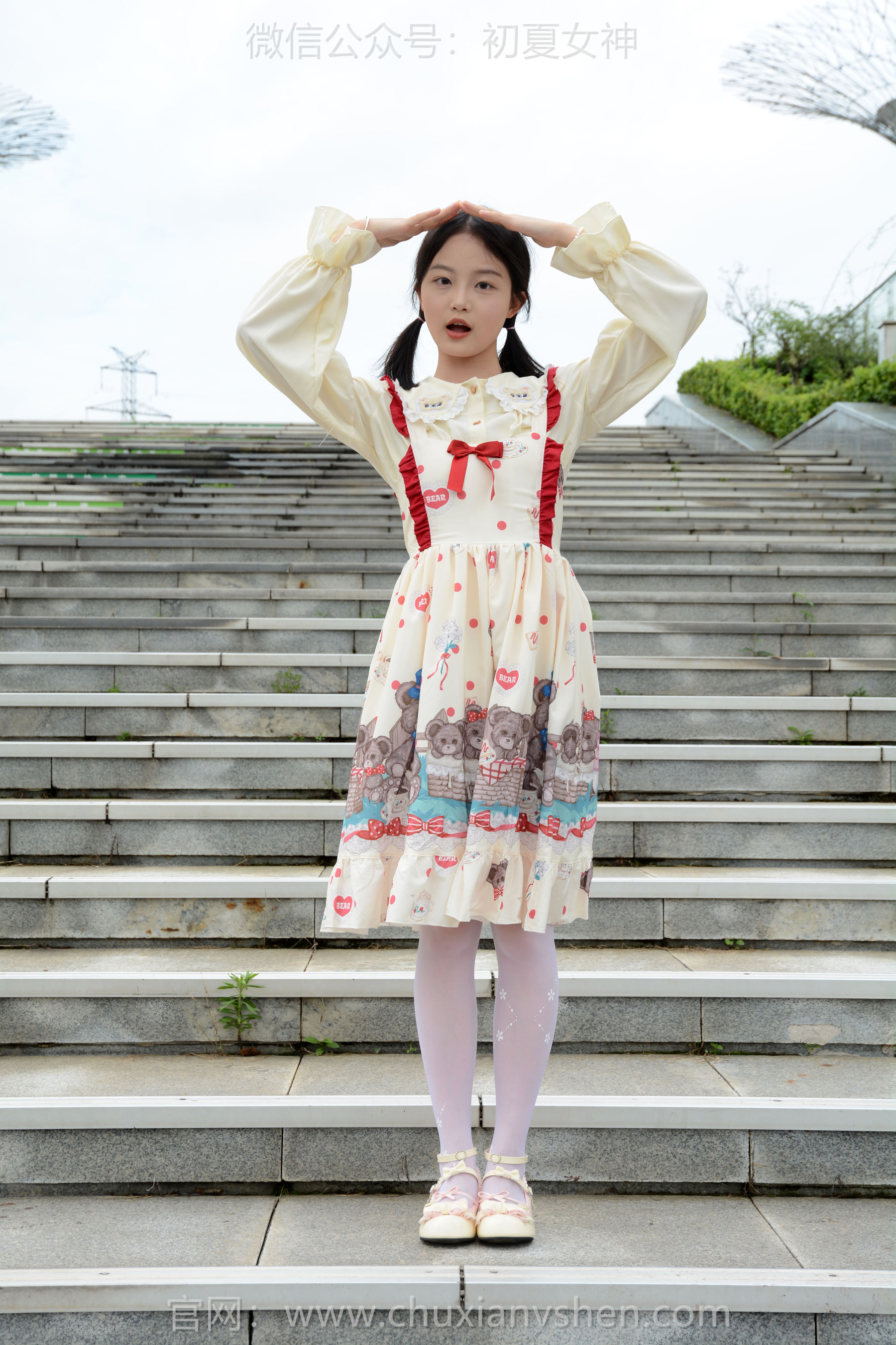 初夏女神 No.269 双双 逛游乐场/(140P)