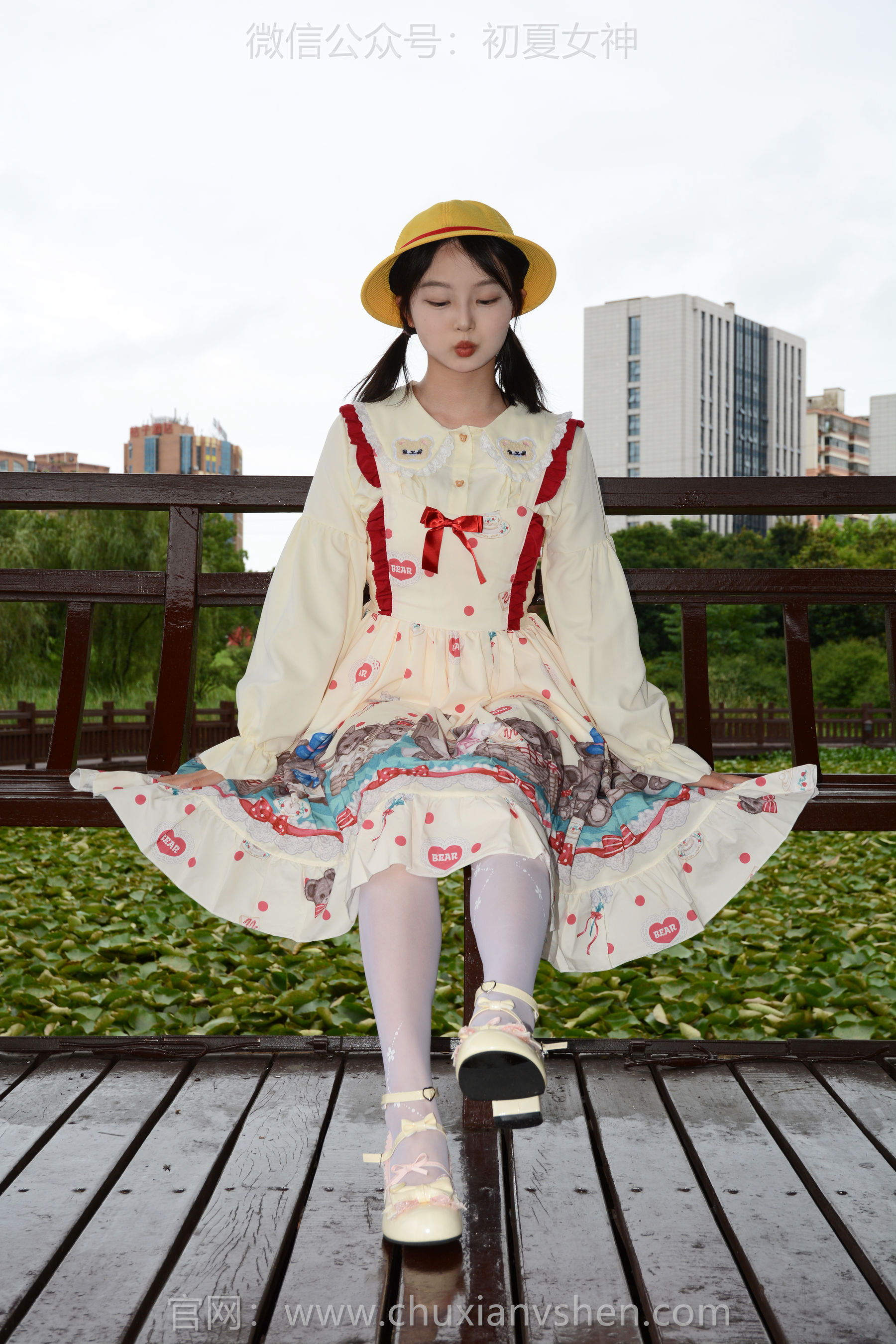 初夏女神 No.269 双双 逛游乐场/(140P)