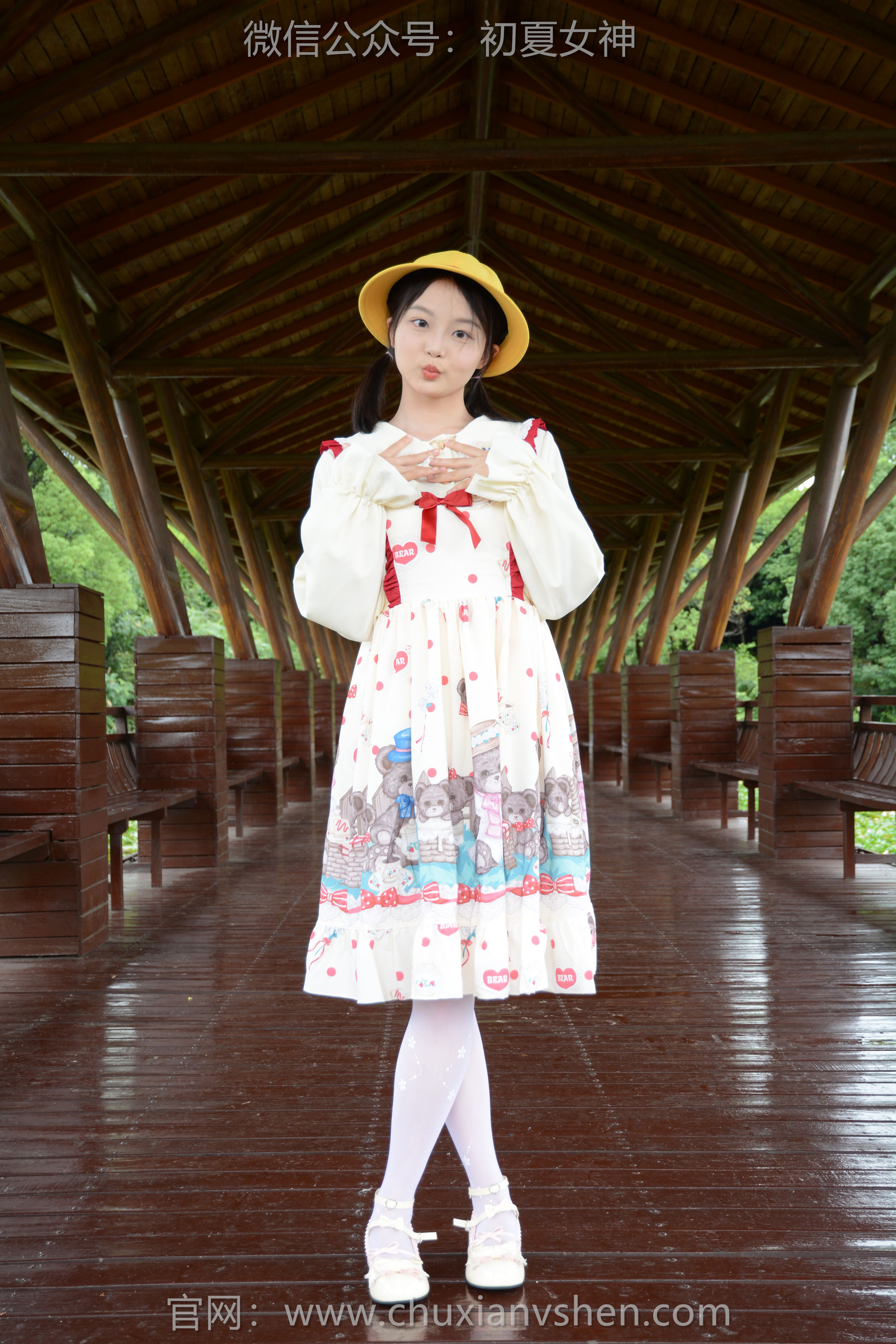 初夏女神 No.269 双双 逛游乐场/(140P)