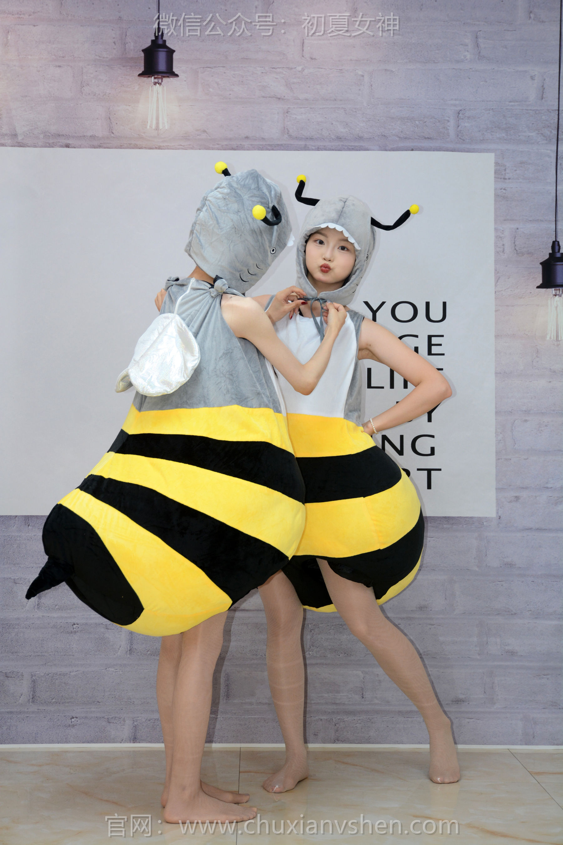 初夏女神 No.271 柒柒&双双 两只小蜜蜂/(140P)