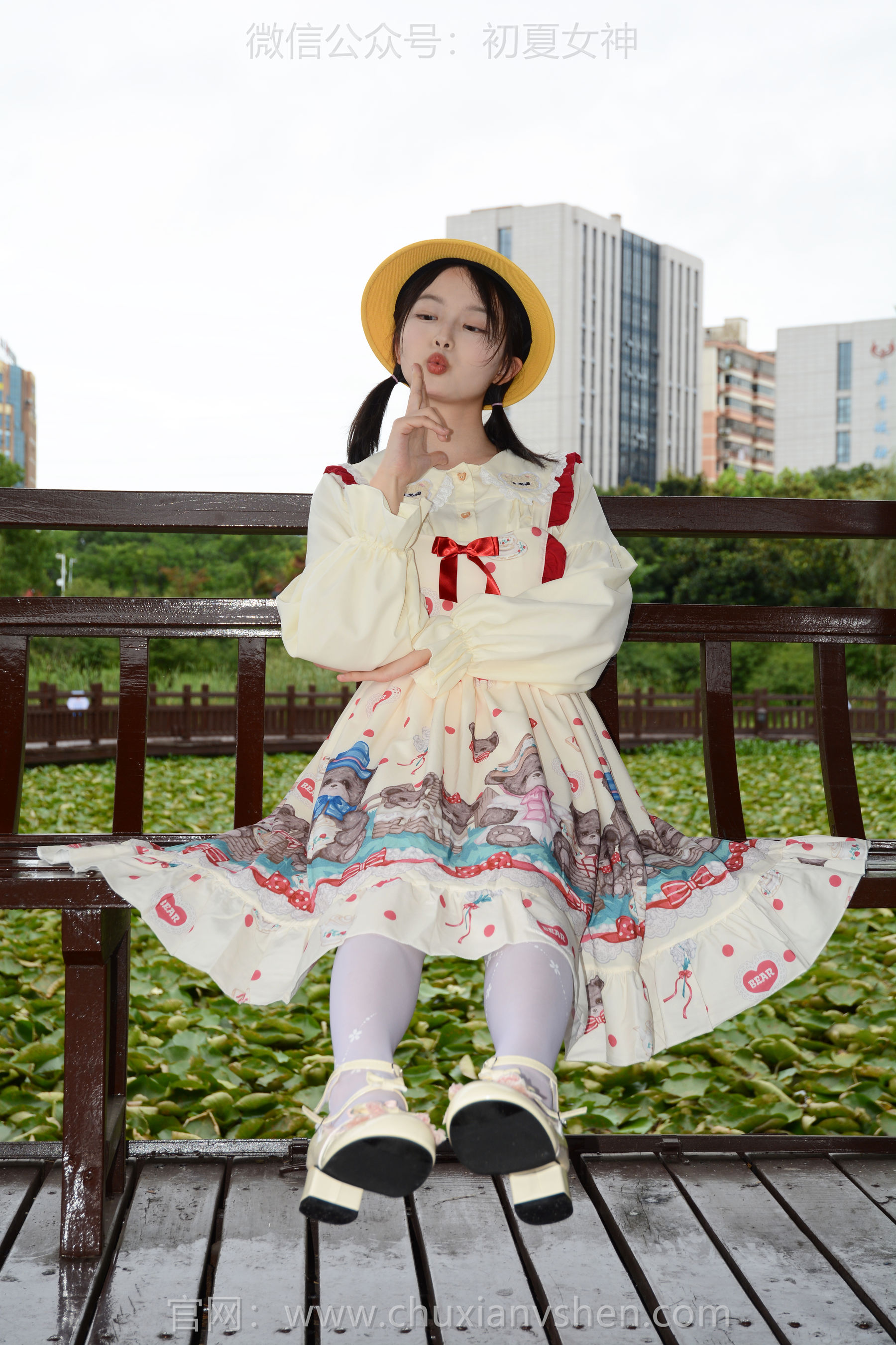 初夏女神 No.269 双双 逛游乐场/(140P)