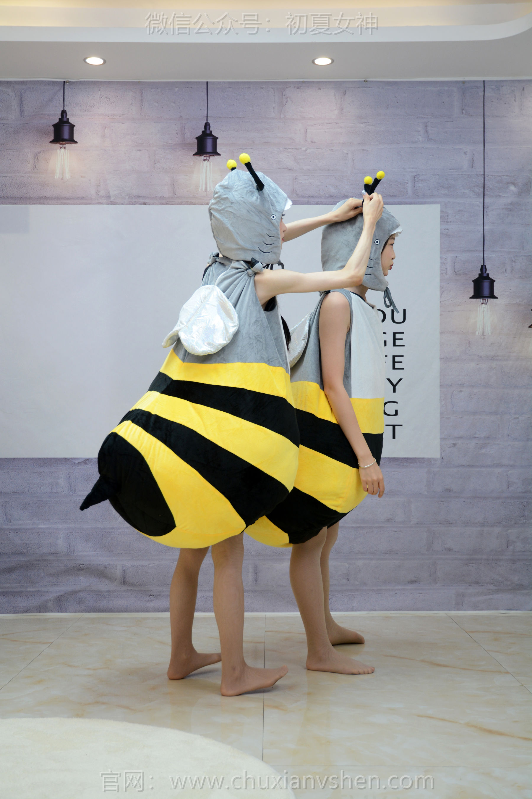 初夏女神 No.271 柒柒&双双 两只小蜜蜂/(140P)