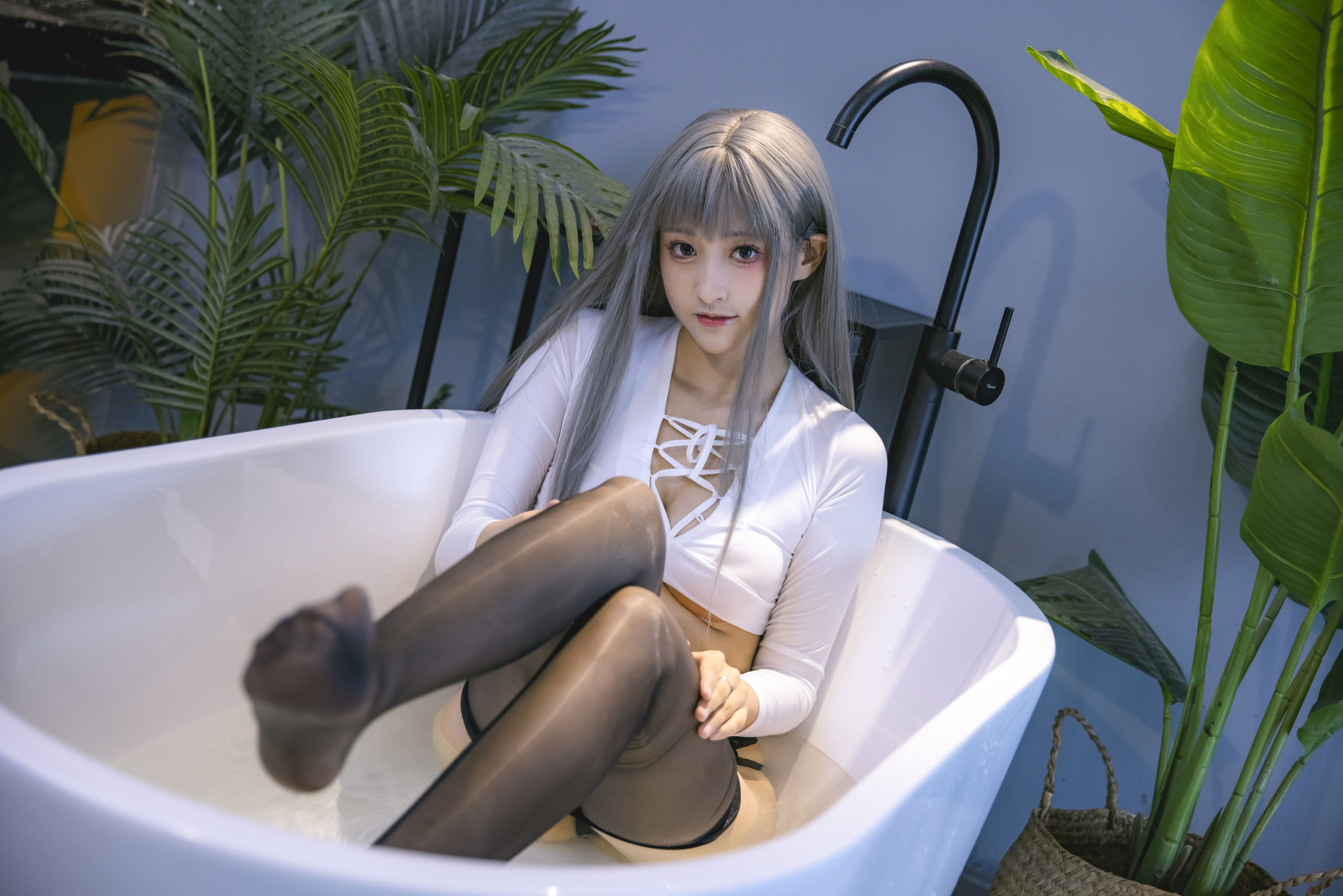 冬马路纱 - 浴缸湿身黑丝/(23P)