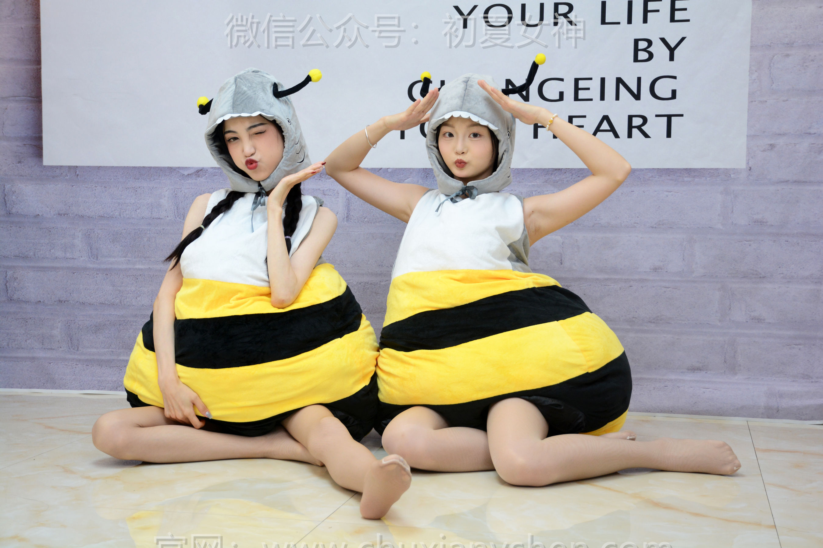 初夏女神 No.271 柒柒&双双 两只小蜜蜂/(140P)