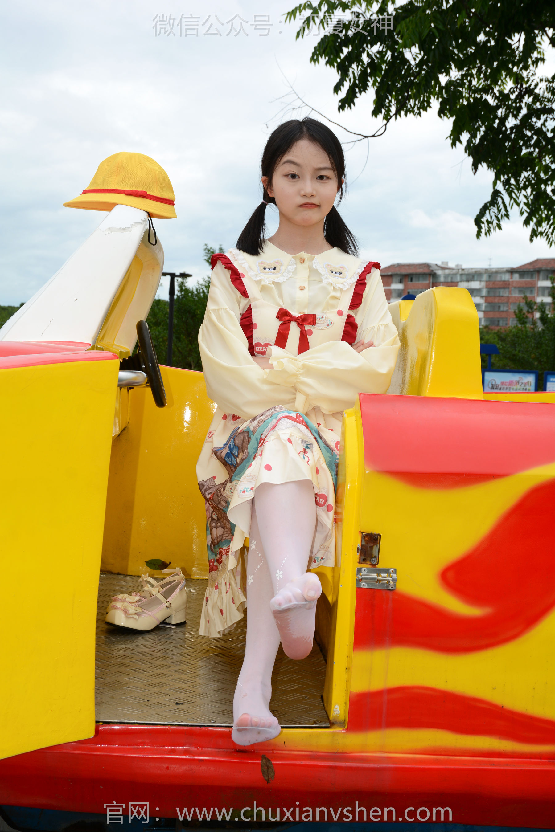 初夏女神 No.269 双双 逛游乐场/(140P)