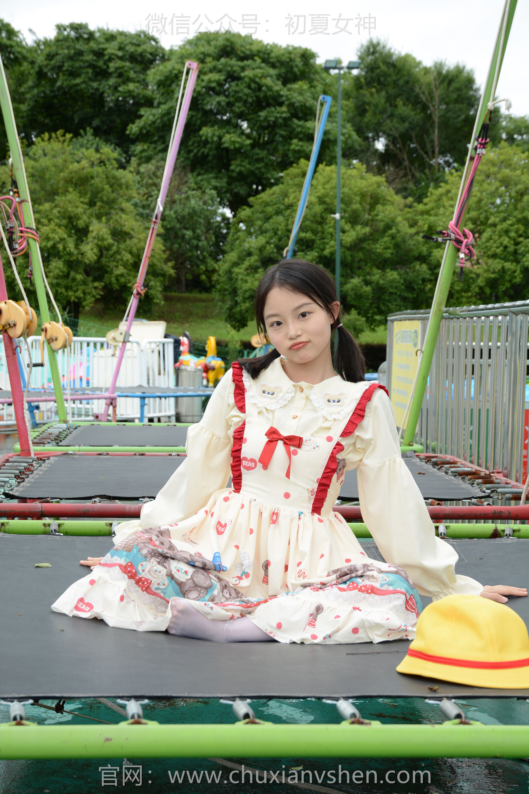 初夏女神 No.269 双双 逛游乐场/(140P)