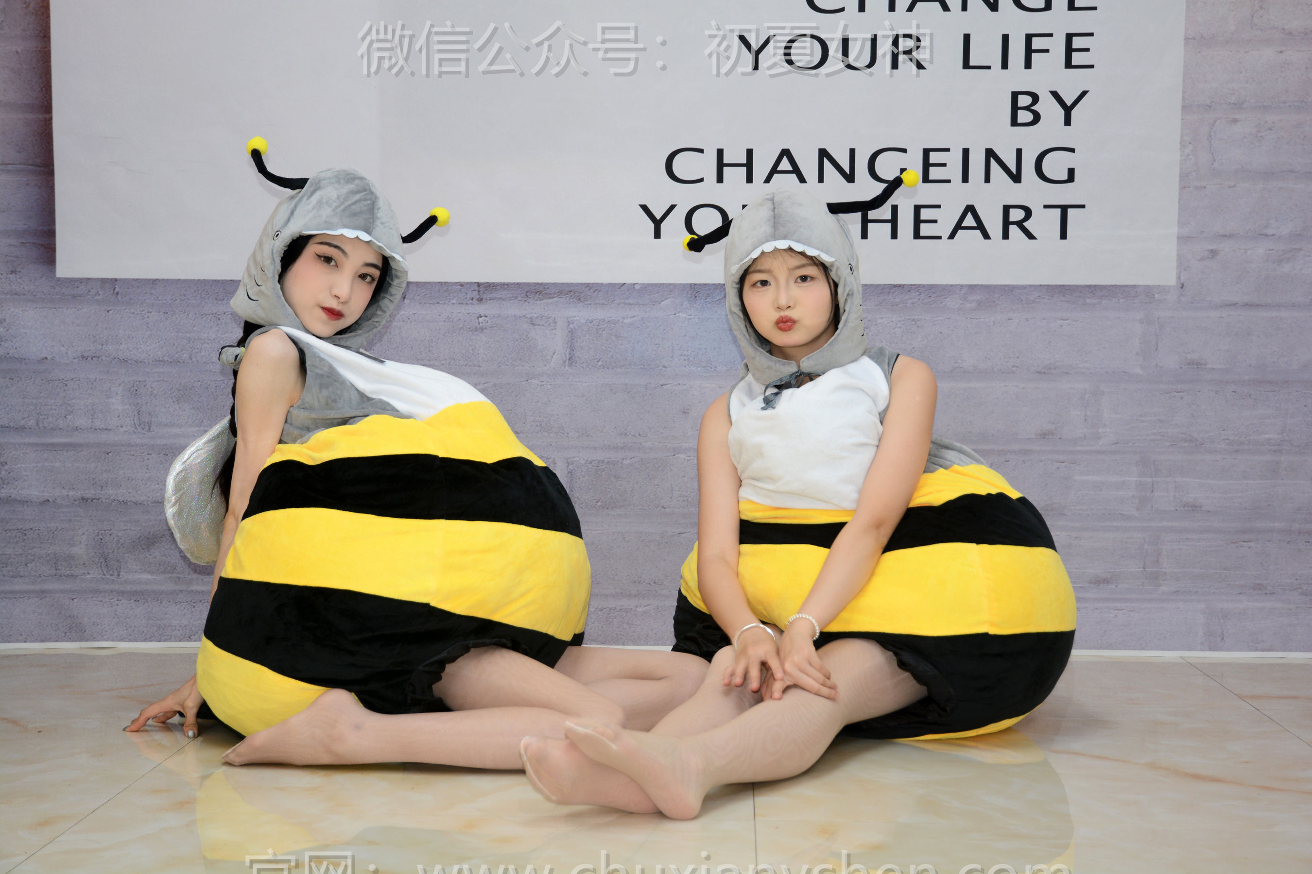 初夏女神 No.271 柒柒&双双 两只小蜜蜂/(140P)