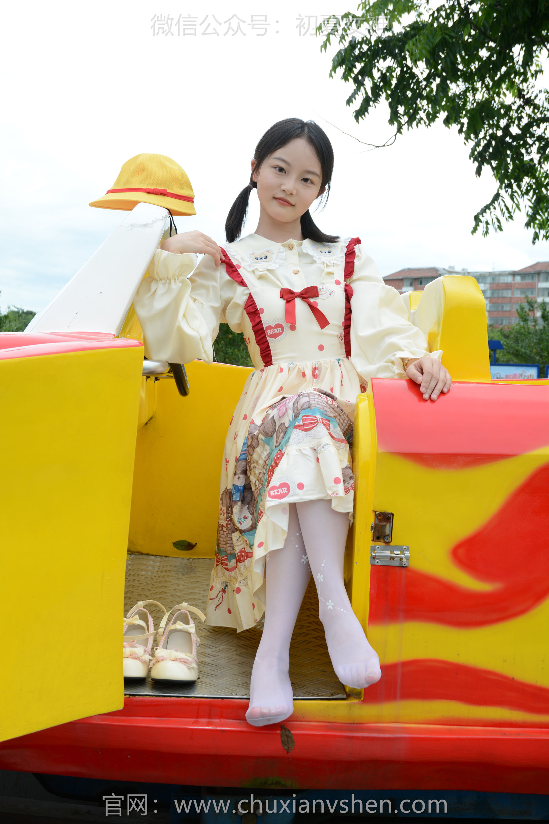 初夏女神 No.269 双双 逛游乐场/(140P)