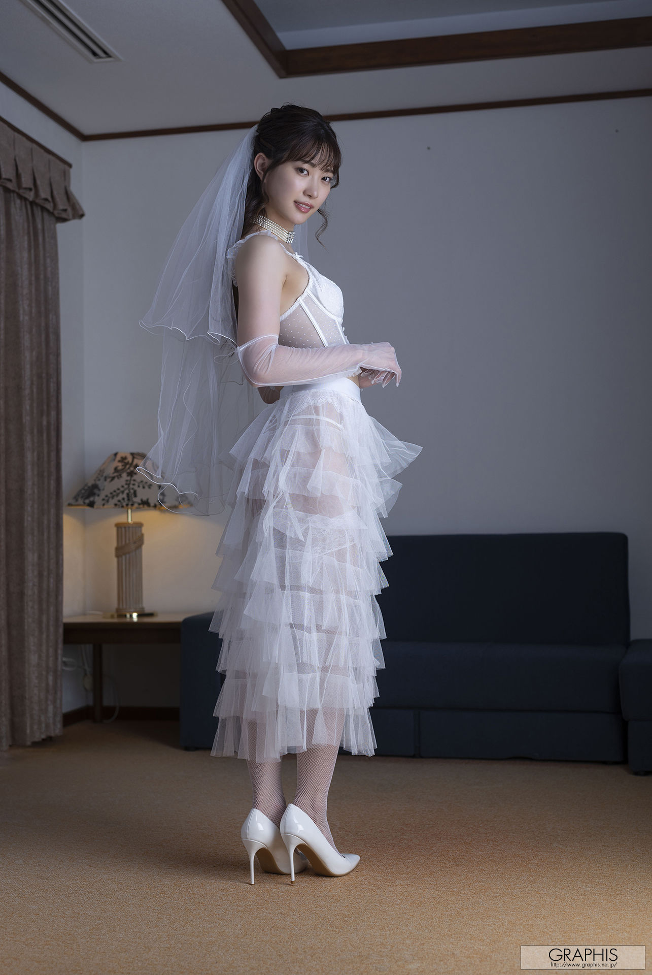 [Graphis Gals] NO.560 Akari Mitani 美谷朱里 Vermilion/(59P)