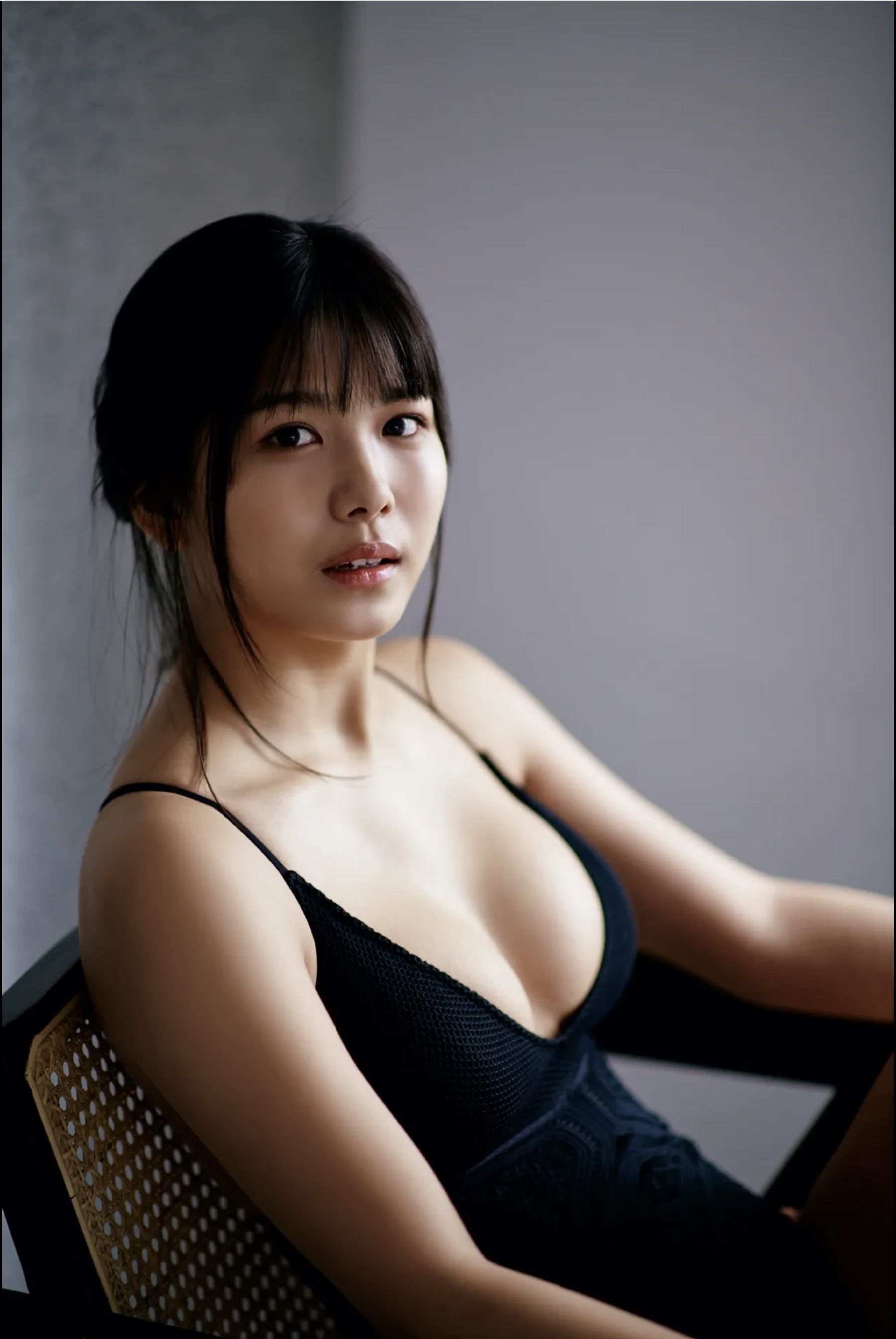 朝日ななみ - 22歳の純真ビキニ/(64P)