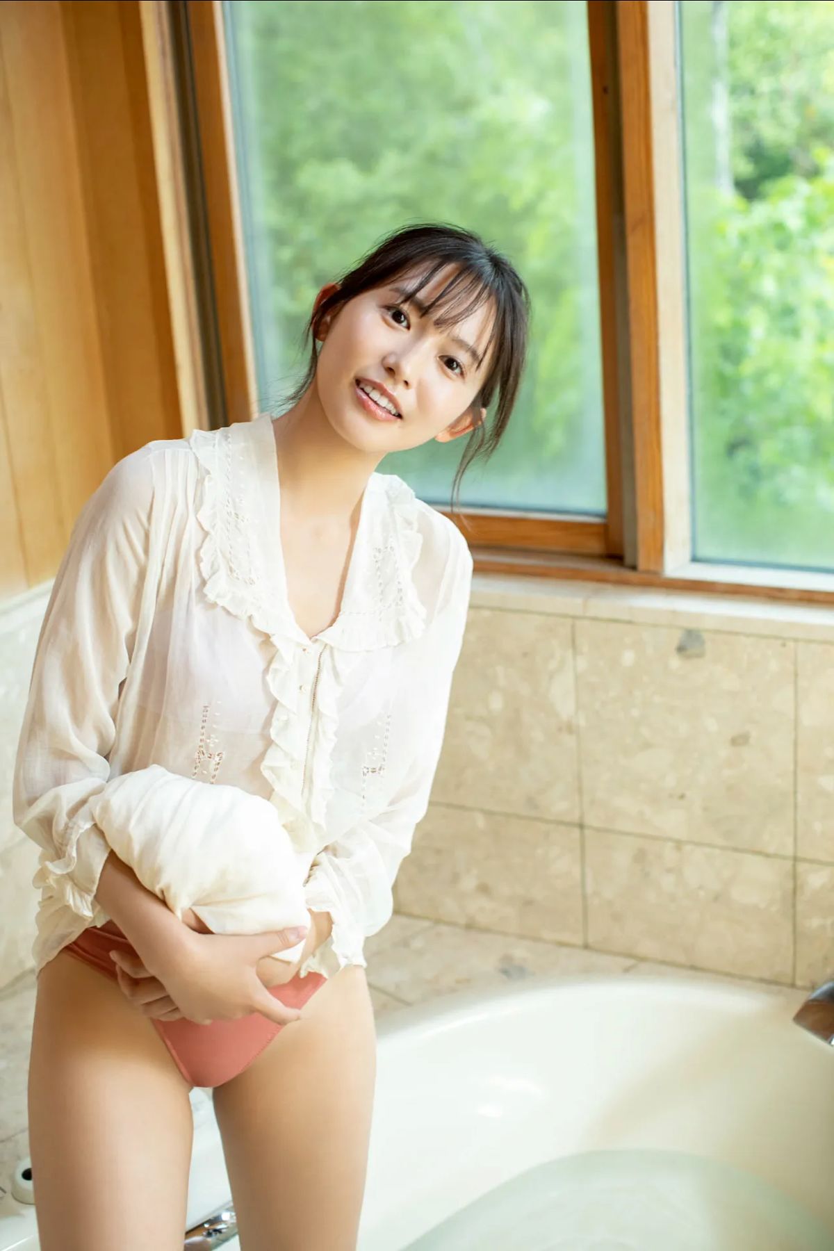 志田音々- ひみつ/(74P)