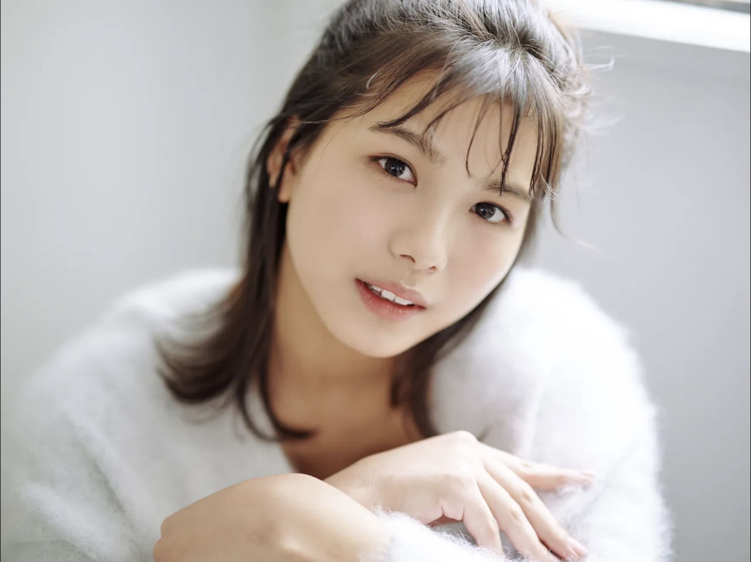 朝日ななみ - 22歳の純真ビキニ/(64P)