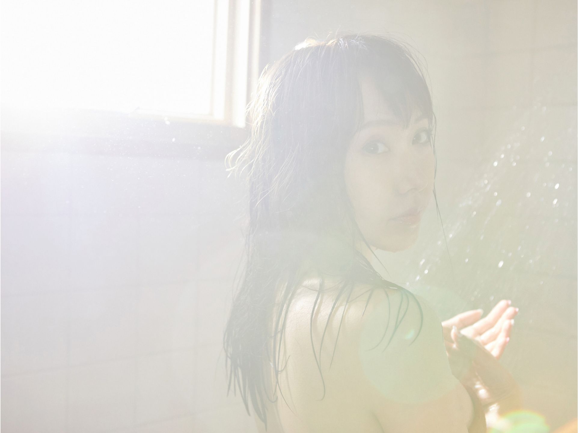 戌丸凛々子 - 現役大手広告代理店OLのグラマラスBODY vol.2/(63P)