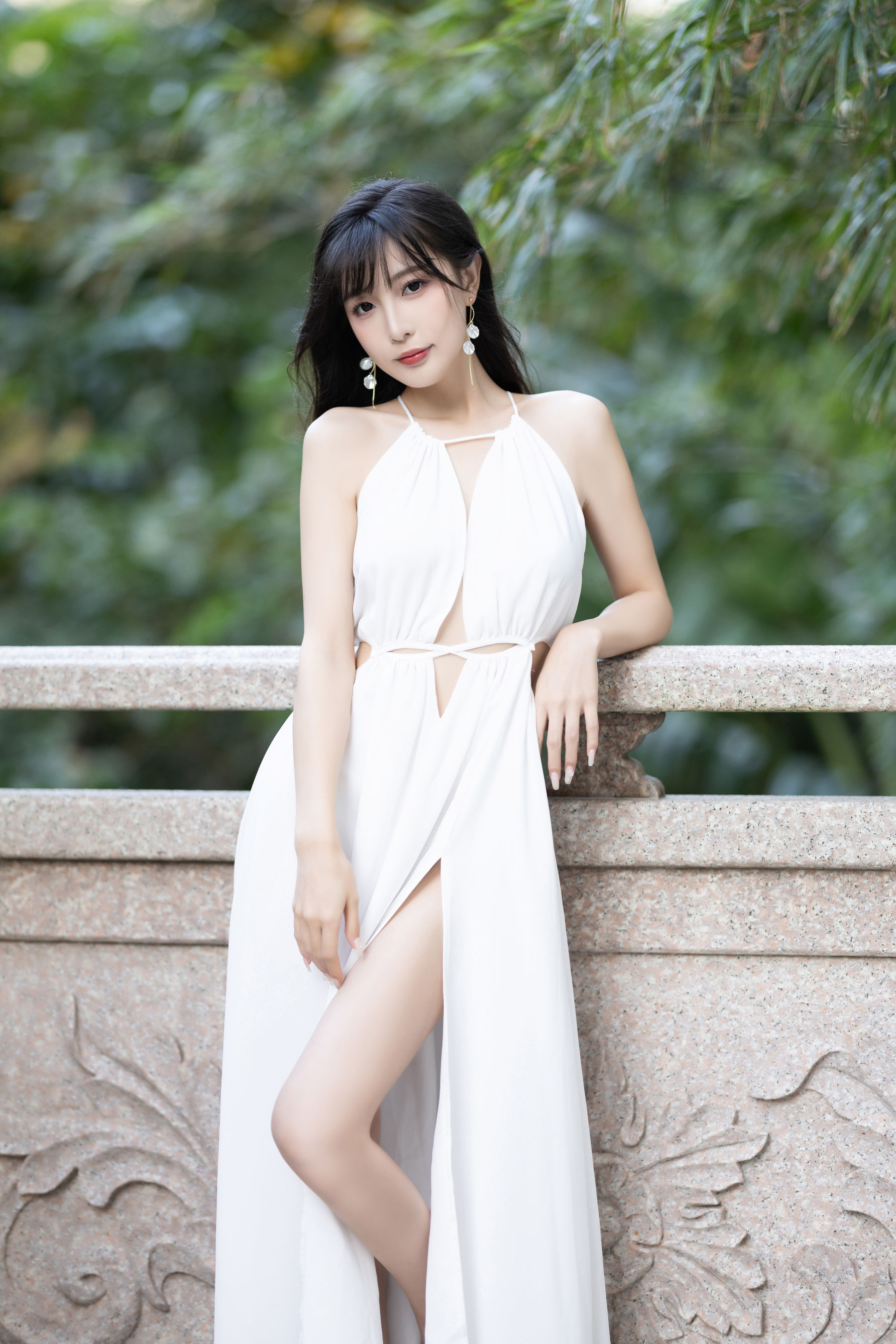 林星阑 - 白色连衣裙/(80P)