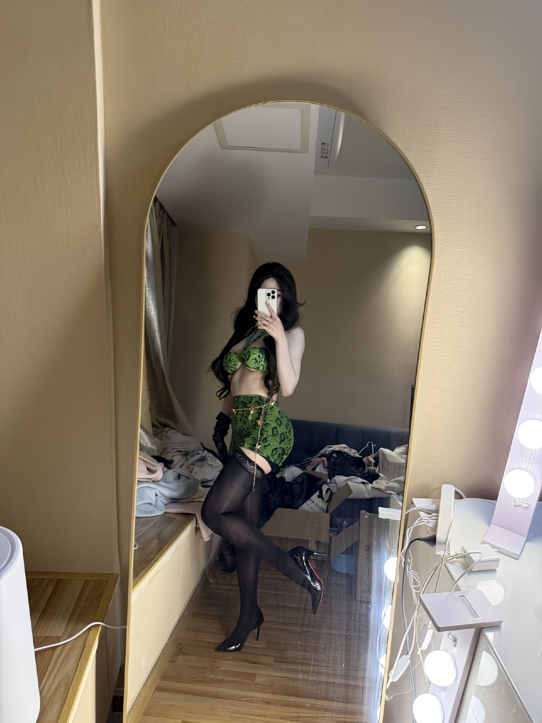 无欲无求的推土君 - 青色蛇纹/(40P)