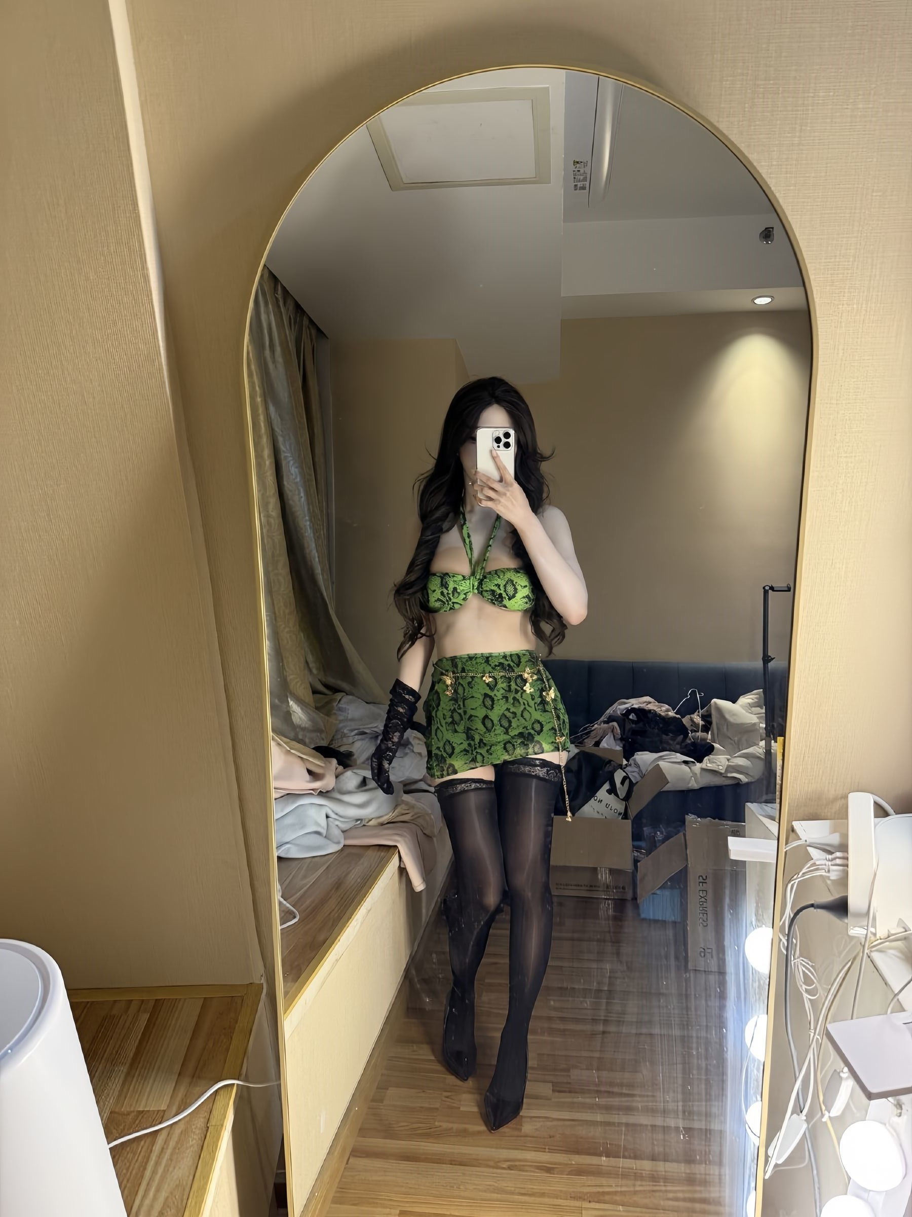 无欲无求的推土君 - 青色蛇纹/(40P)