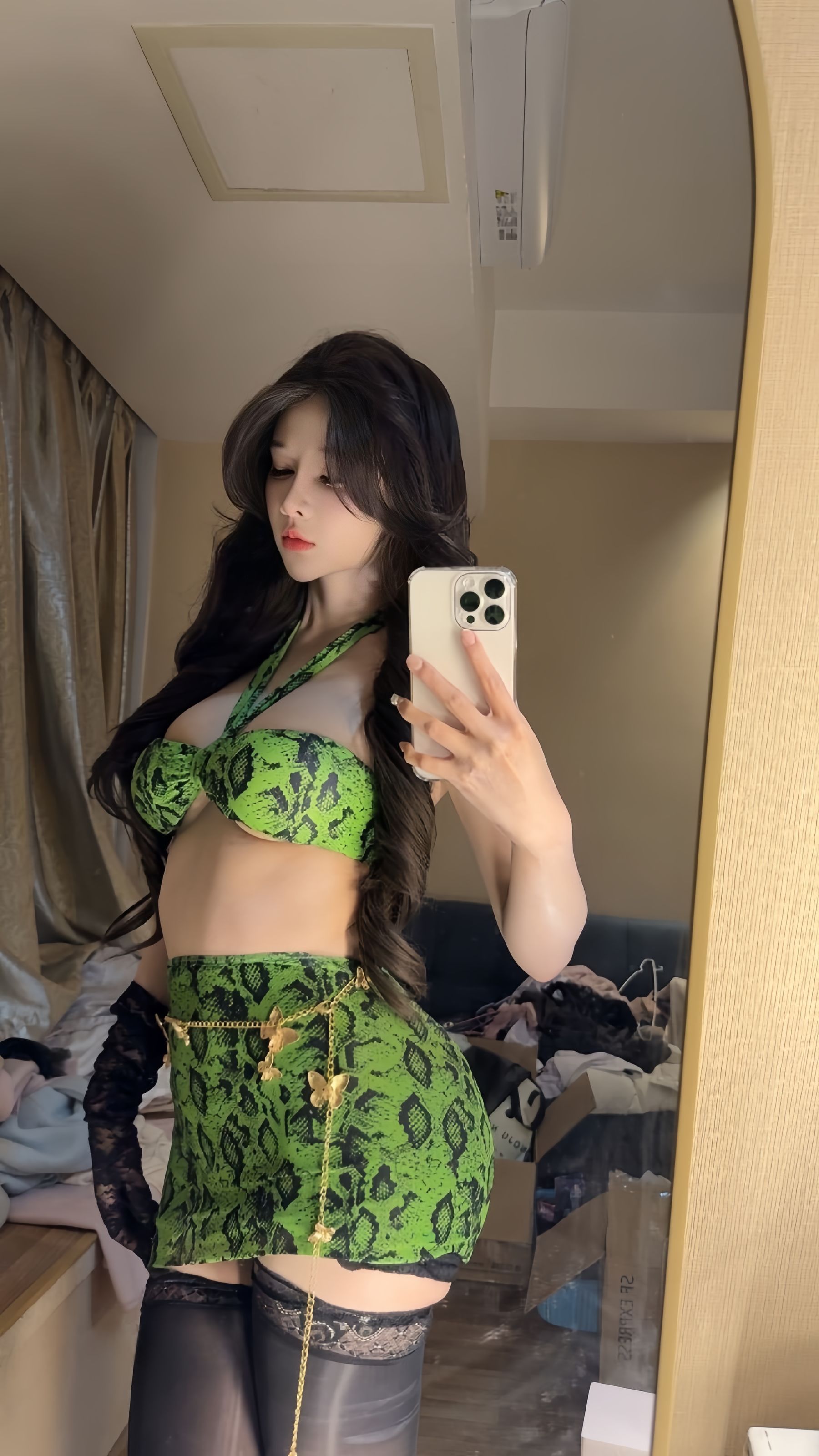 无欲无求的推土君 - 青色蛇纹/(40P)