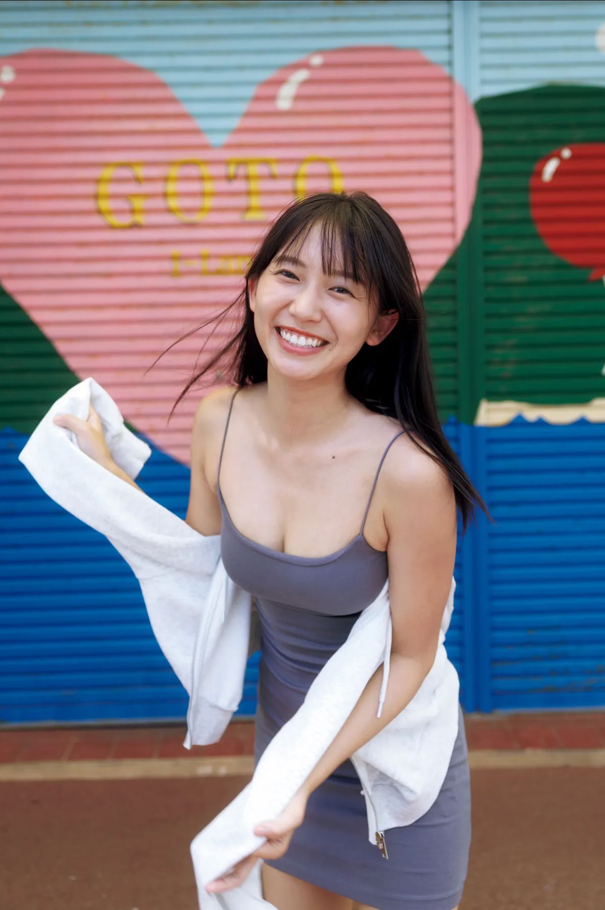 志田音々 - 優雅な挑発/(15P)