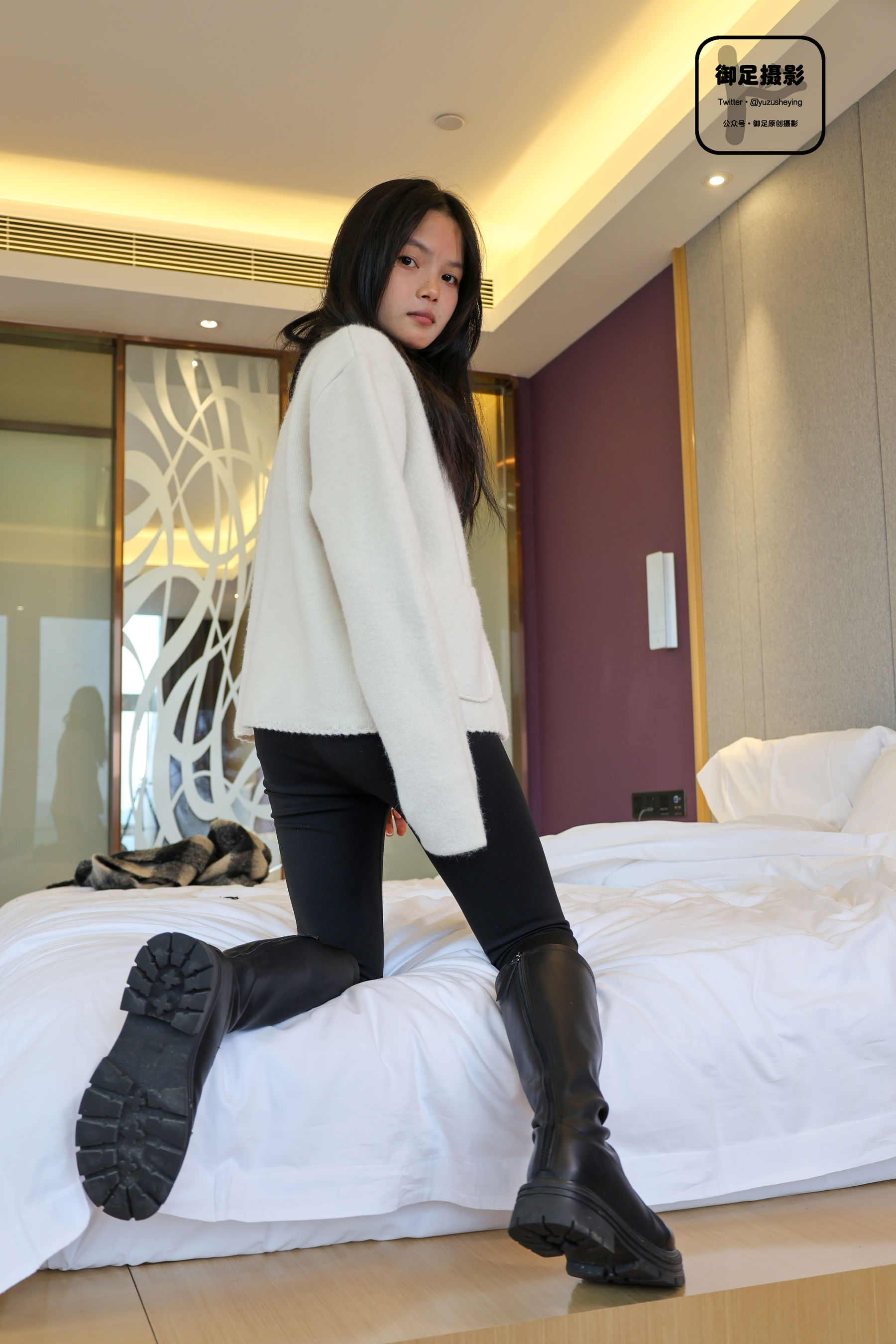 御足摄影 - 长靴白袜裸足/(95P)