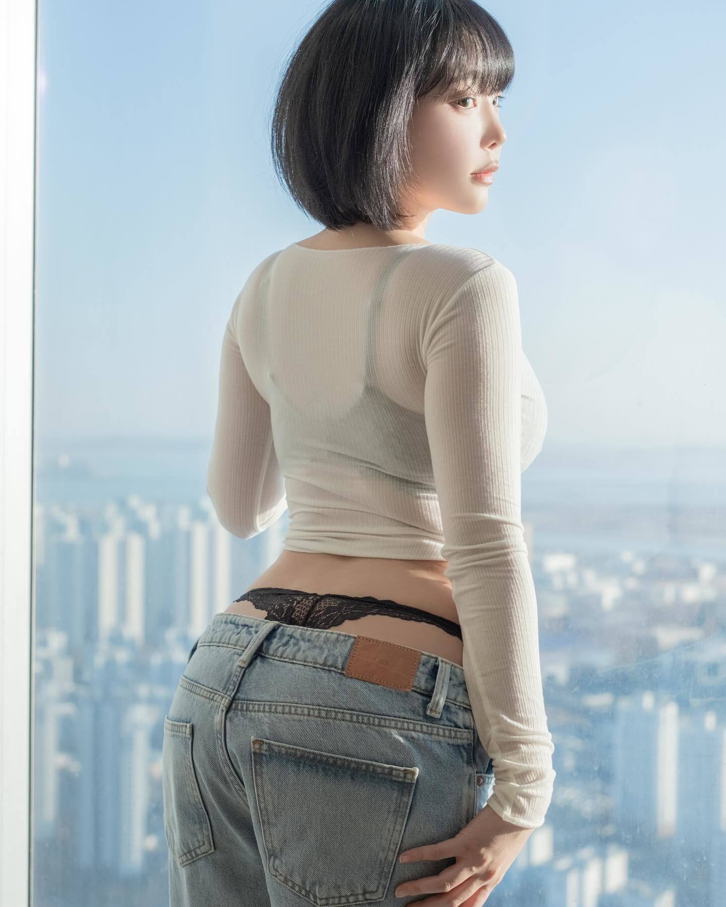 姜仁卿 Kang In-kyung - White T-Shirt and Jeans Concept/(20P)