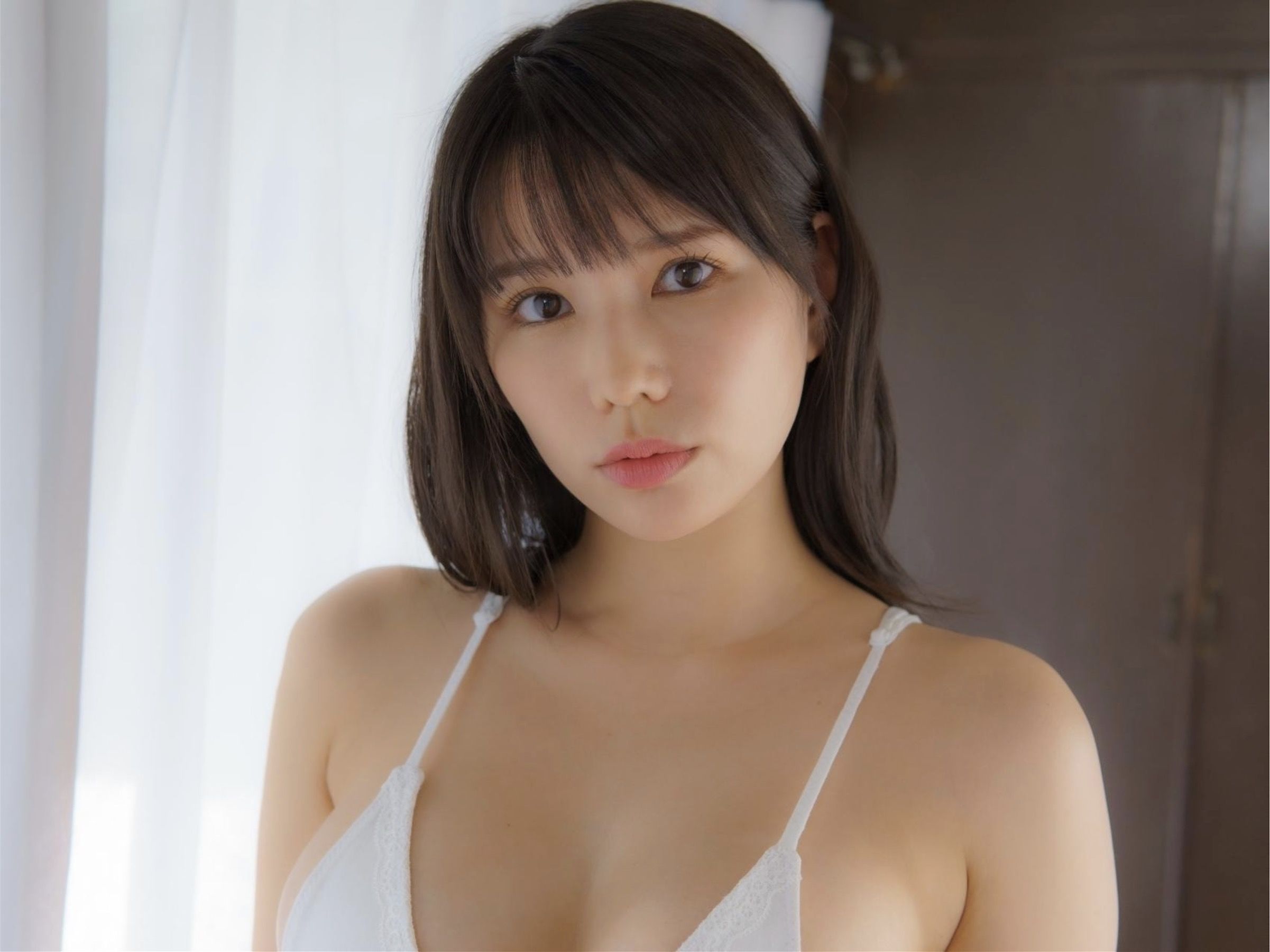 新垣優香 - ミルキーグラマーが止まらない/(108P)