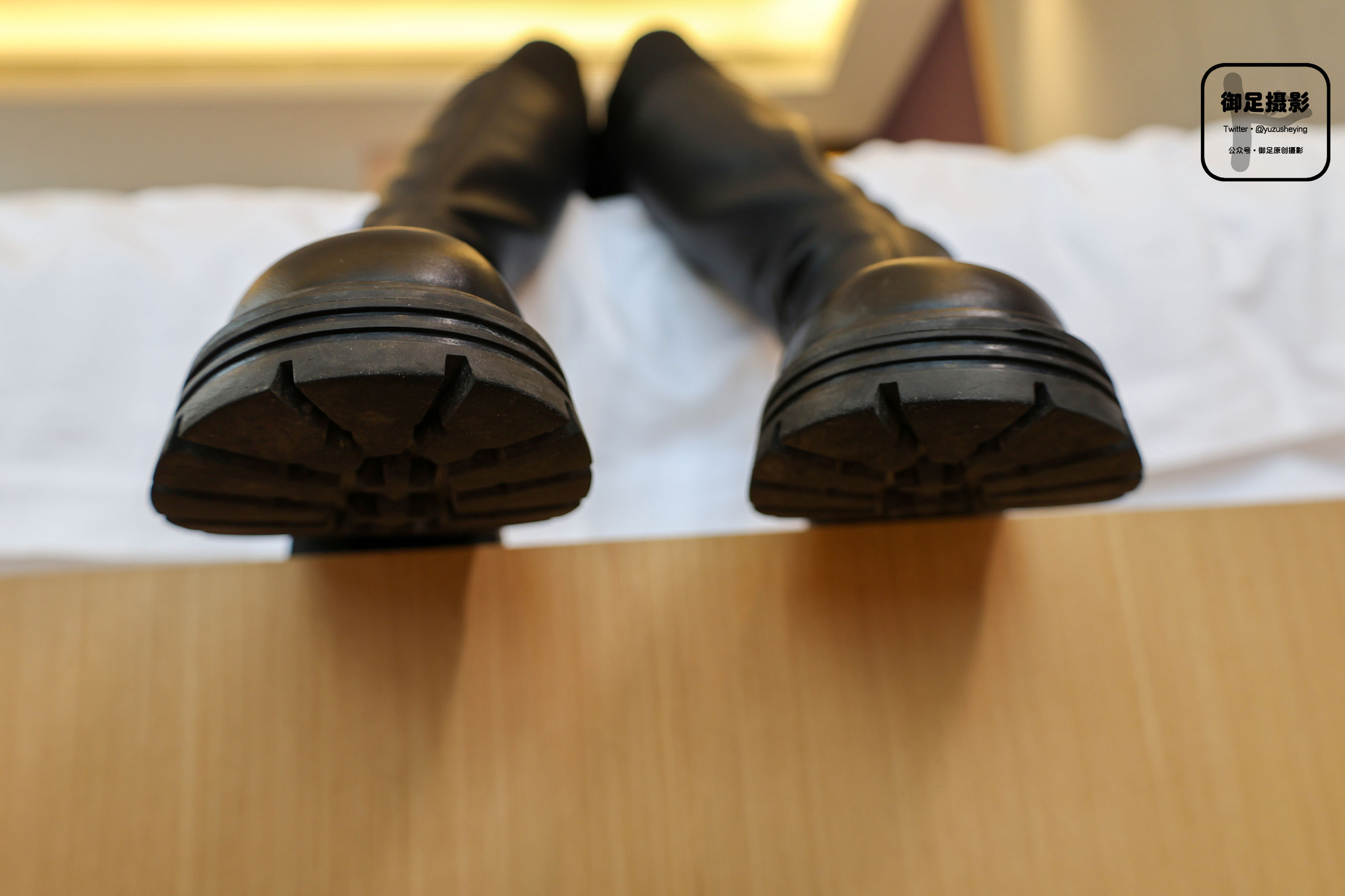 御足摄影 - 长靴白袜裸足/(95P)