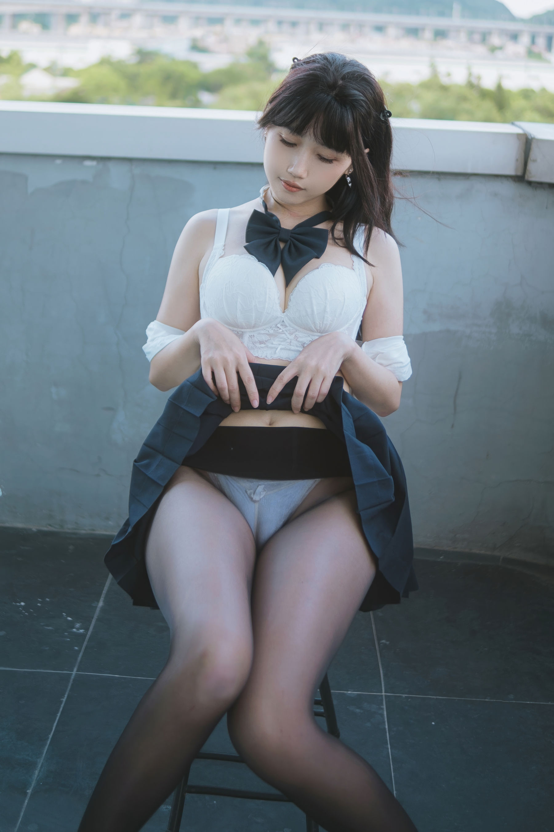 微博人气Coser 不呆猫 - JK学妹户外/(59P)