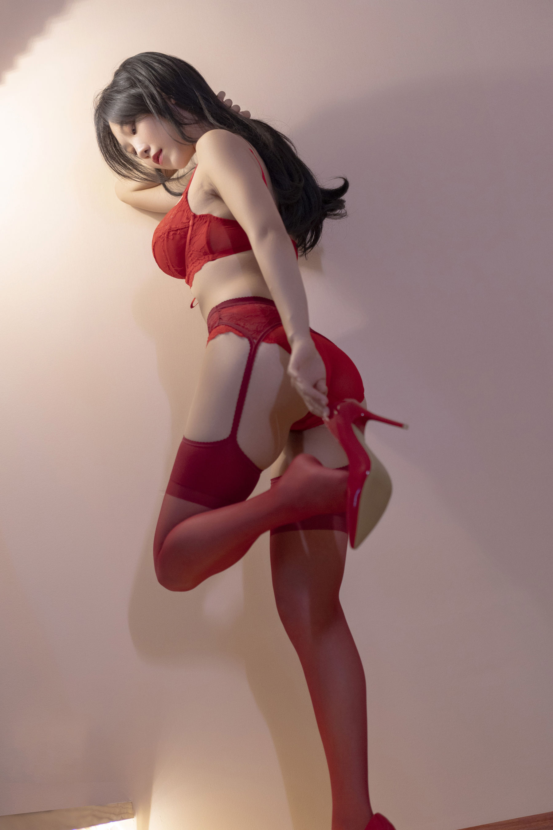 抖娘 -利世图集 - 红涩小铃铛/(84P)