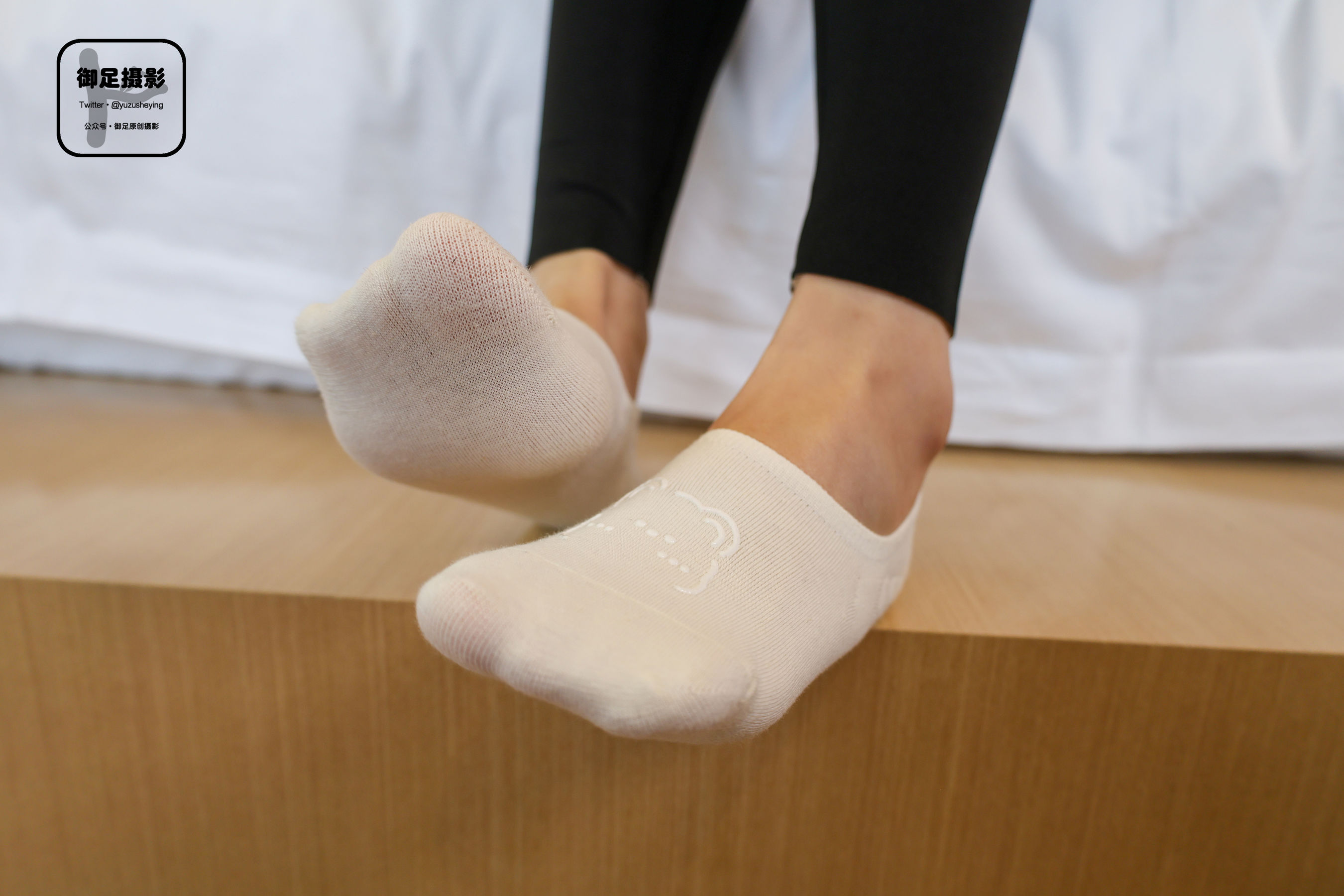 御足摄影 - 长靴白袜裸足/(95P)