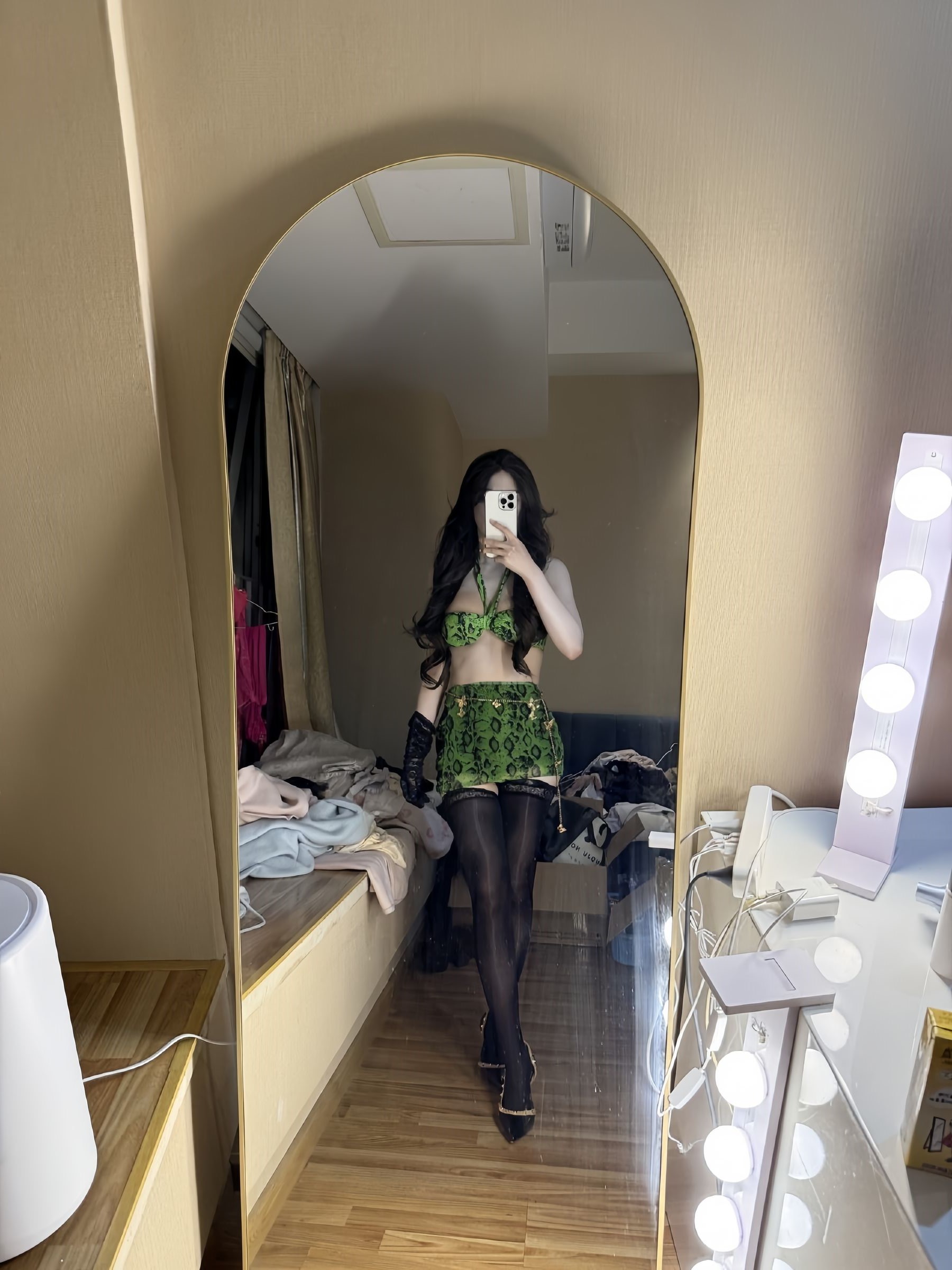 无欲无求的推土君 - 青色蛇纹/(40P)