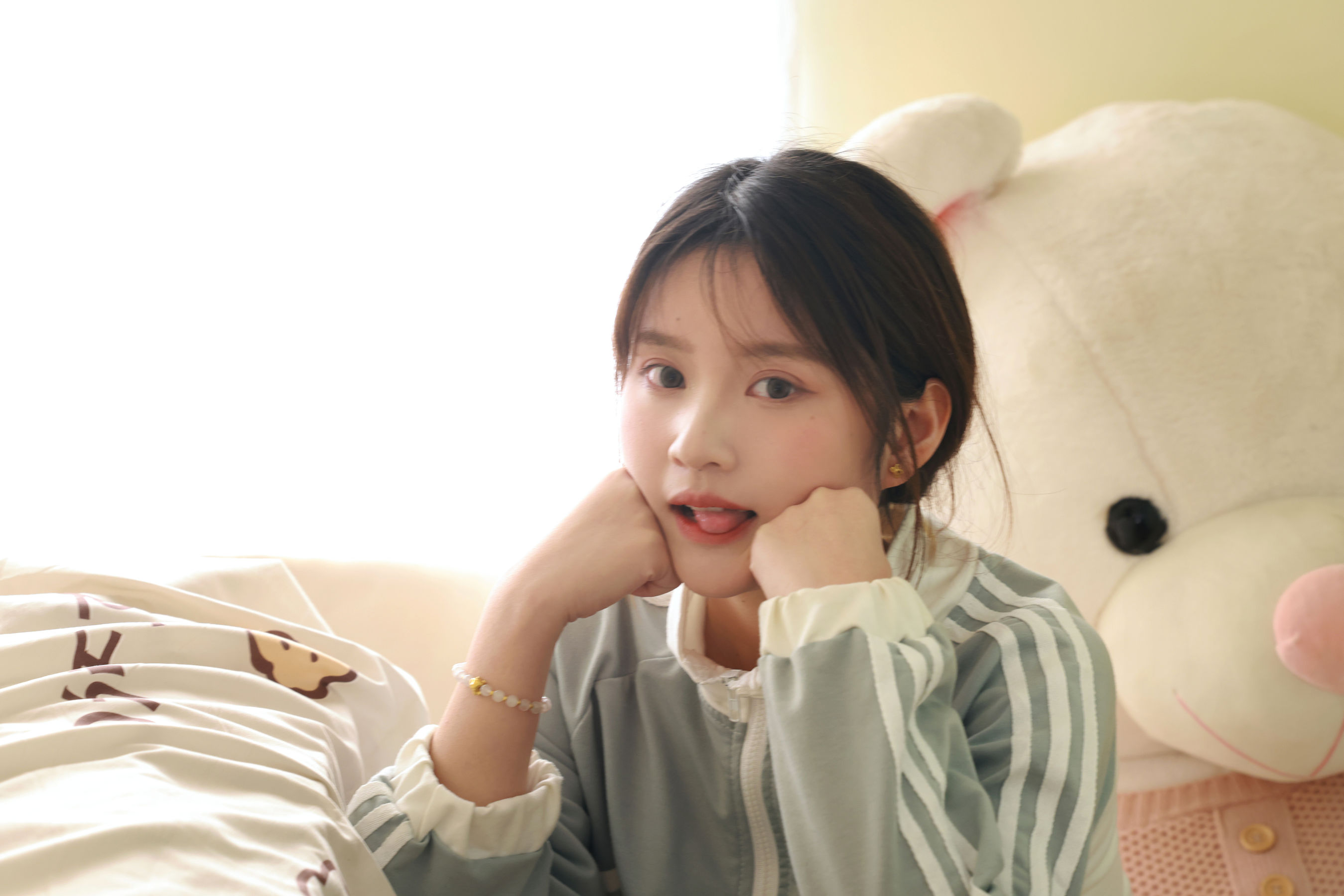 她们印象 No.002 小点心/(113P)