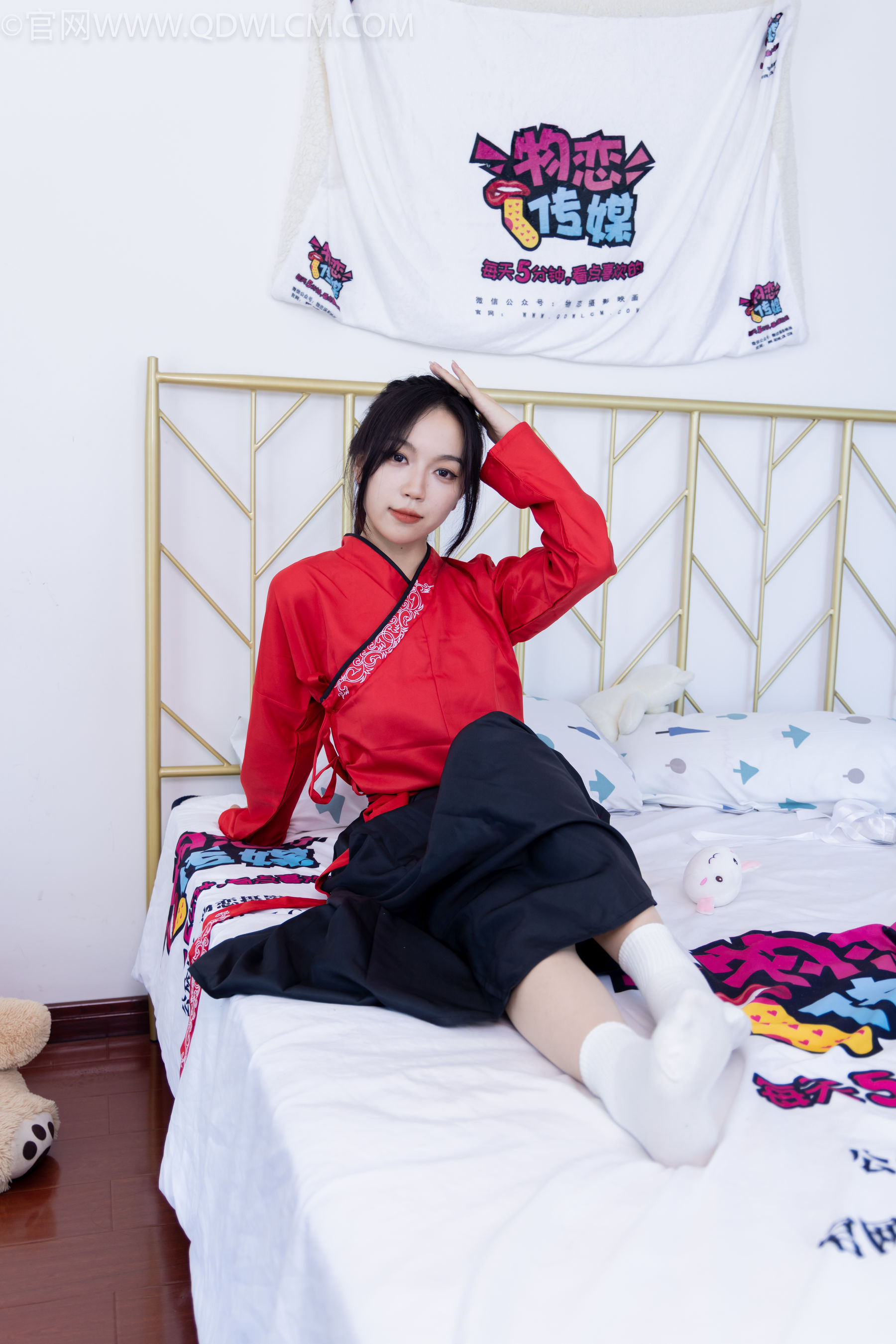 物恋传媒 No.2330 纱纱 - 汉服、皮鞋、白棉袜、薄肉丝/(219P)