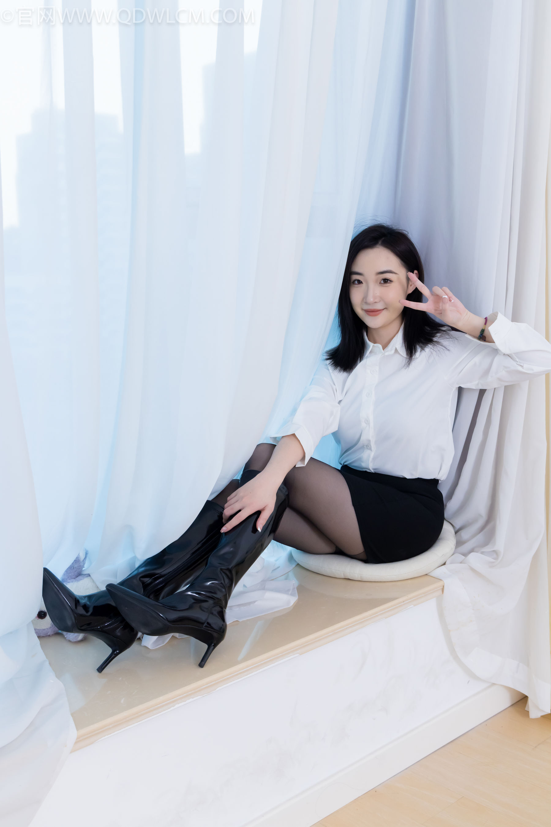 物恋传媒 No.2333 恬恬 - 长靴、薄黑丝、长靴/(236P)