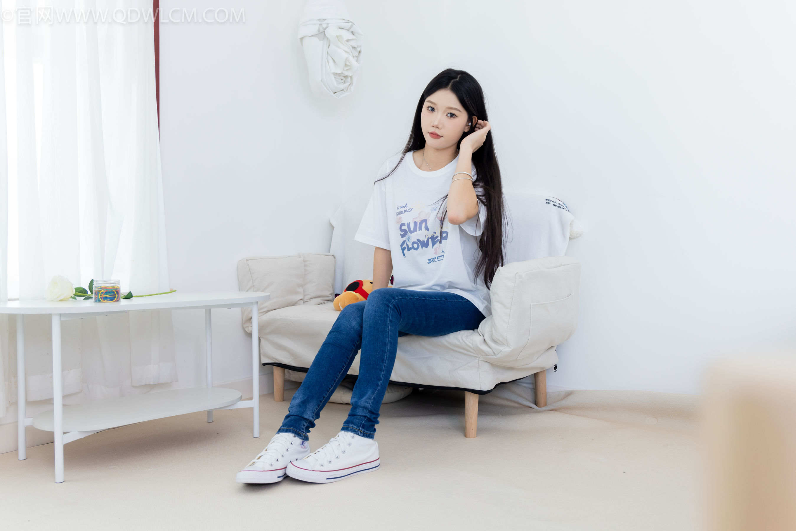 物恋传媒 No.2329 小竹 - 帆布鞋、白船袜、肚子疼揉肚子剧情/(158P)