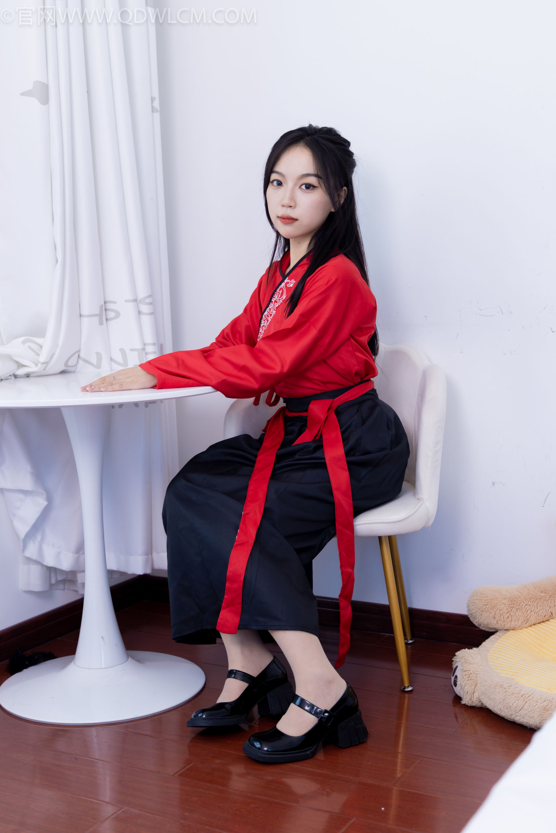 物恋传媒 No.2330 纱纱 - 汉服、皮鞋、白棉袜、薄肉丝/(219P)