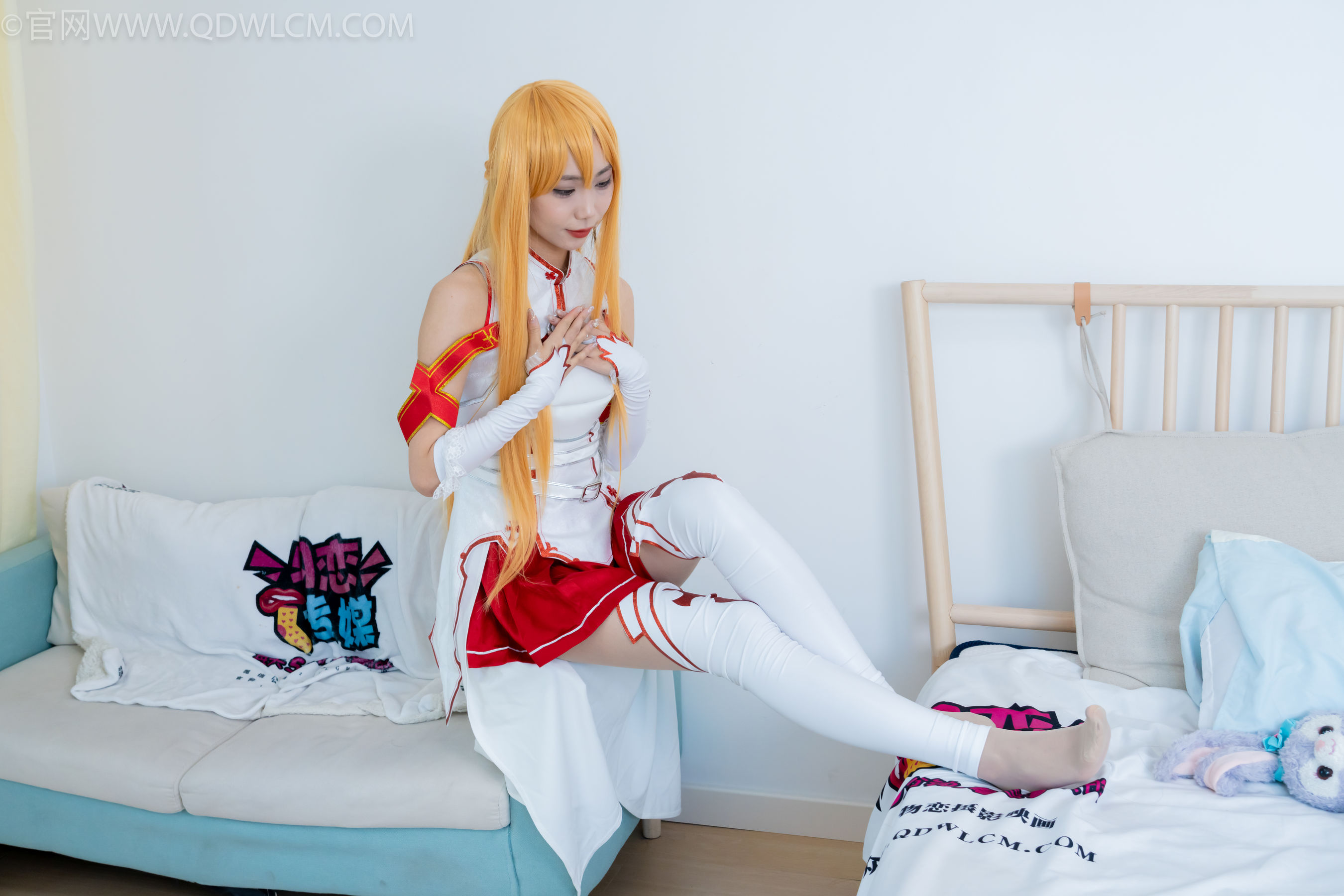 物恋传媒 No.2340 泡泡 - cos亚丝娜、长靴、袜套、薄肉丝/(156P)