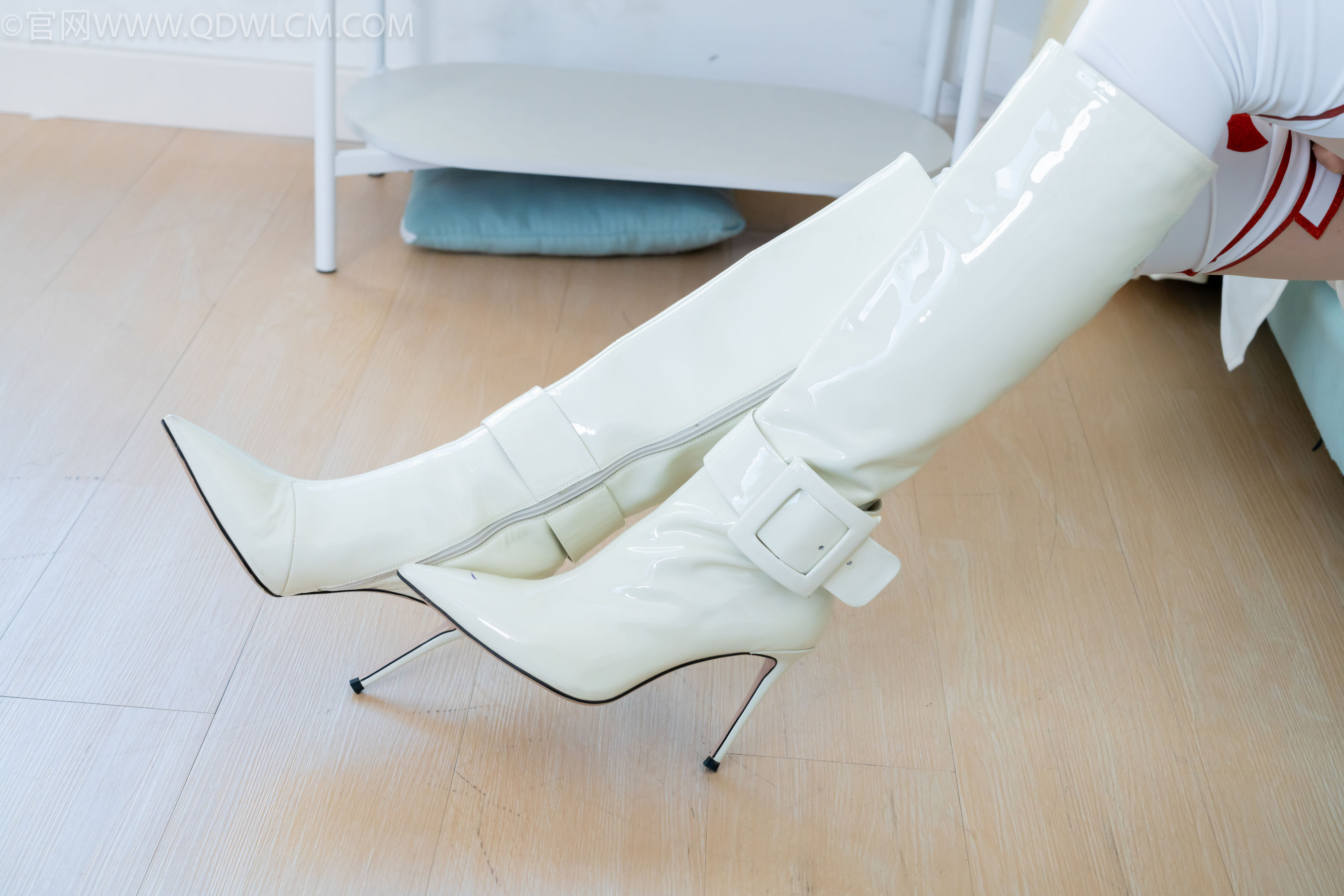 物恋传媒 No.2340 泡泡 - cos亚丝娜、长靴、袜套、薄肉丝/(156P)