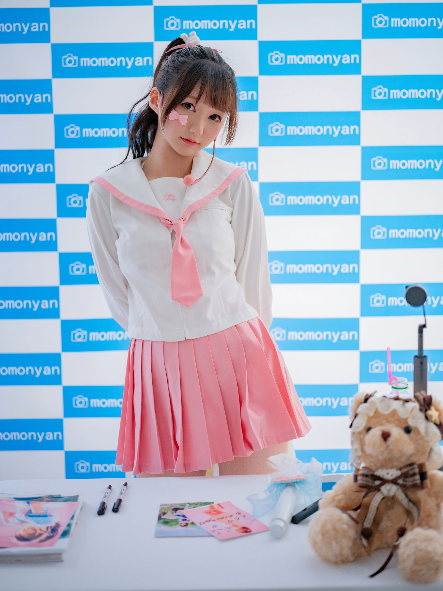 NAGISA魔物喵 - ビキニアイドルのサイン会/(182P)