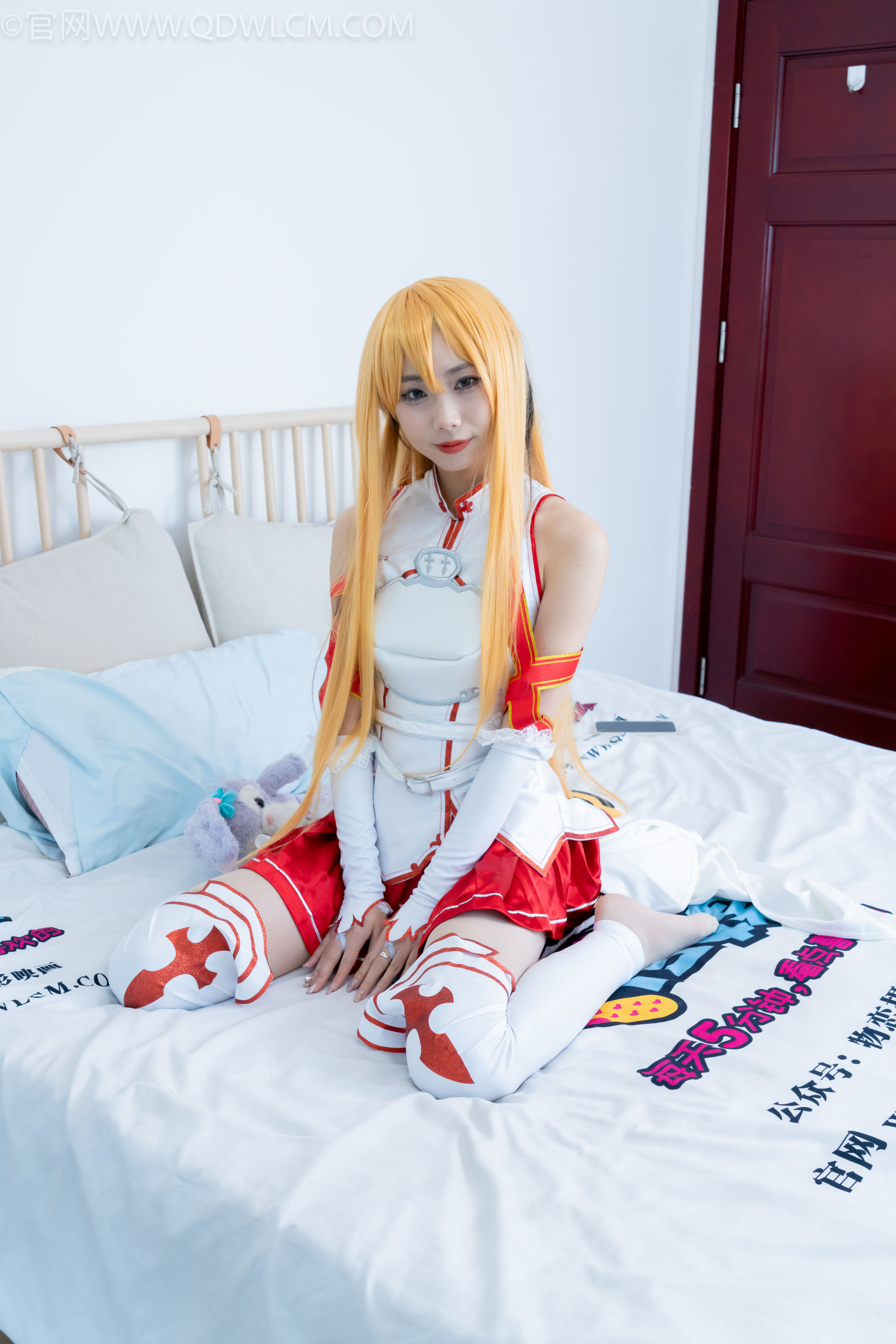 物恋传媒 No.2340 泡泡 - cos亚丝娜、长靴、袜套、薄肉丝/(156P)