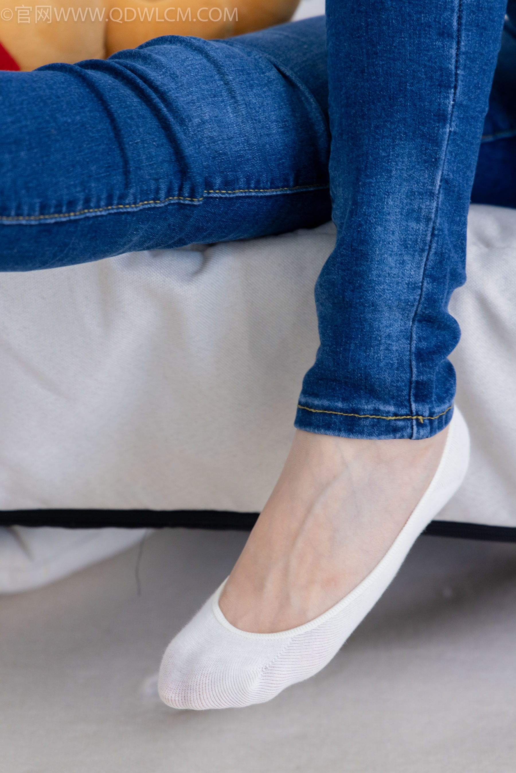 物恋传媒 No.2329 小竹 - 帆布鞋、白船袜、肚子疼揉肚子剧情/(158P)