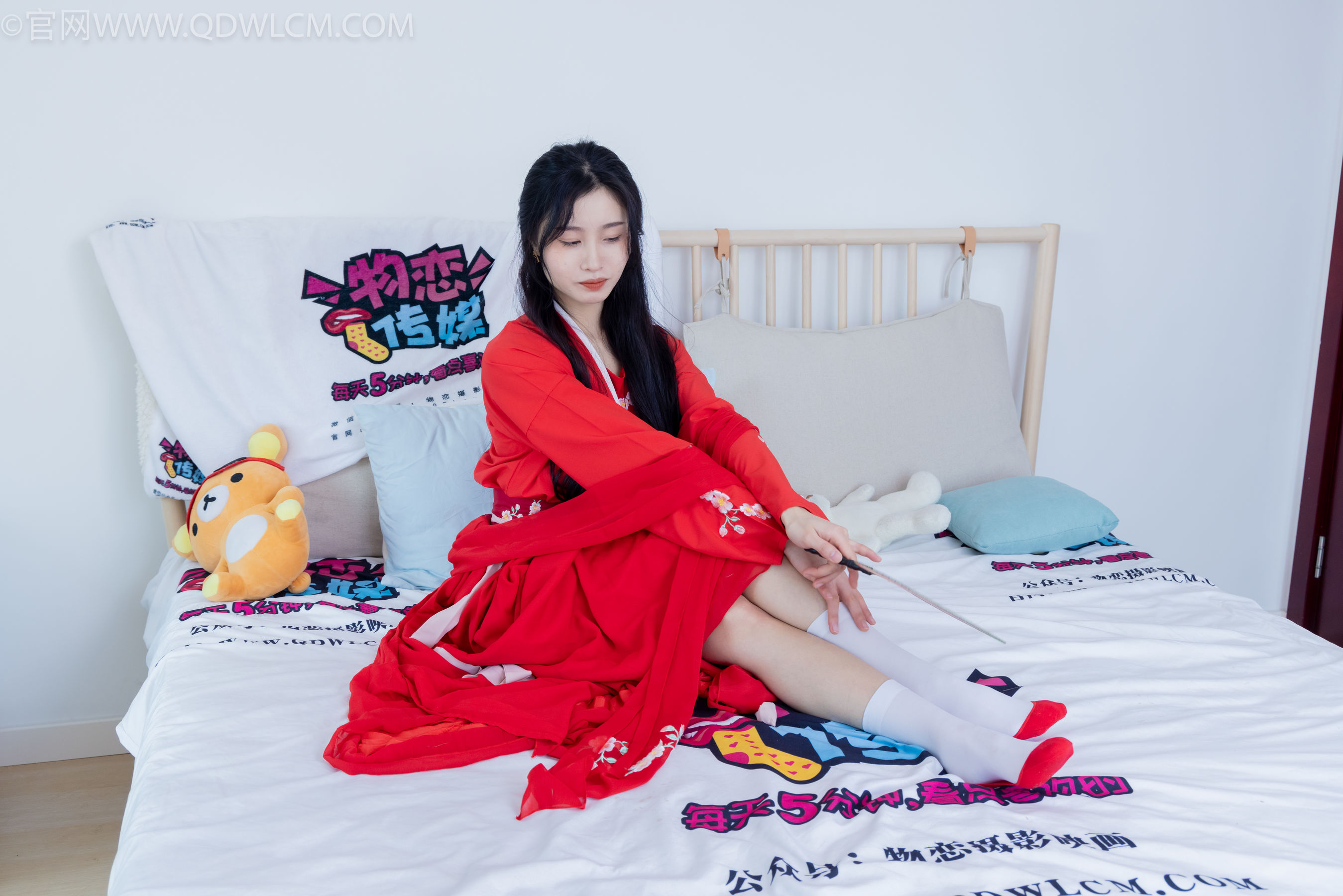 物恋传媒 No.2328 绒绒 - 汉服、布鞋、白棉袜、红色船袜/(174P)