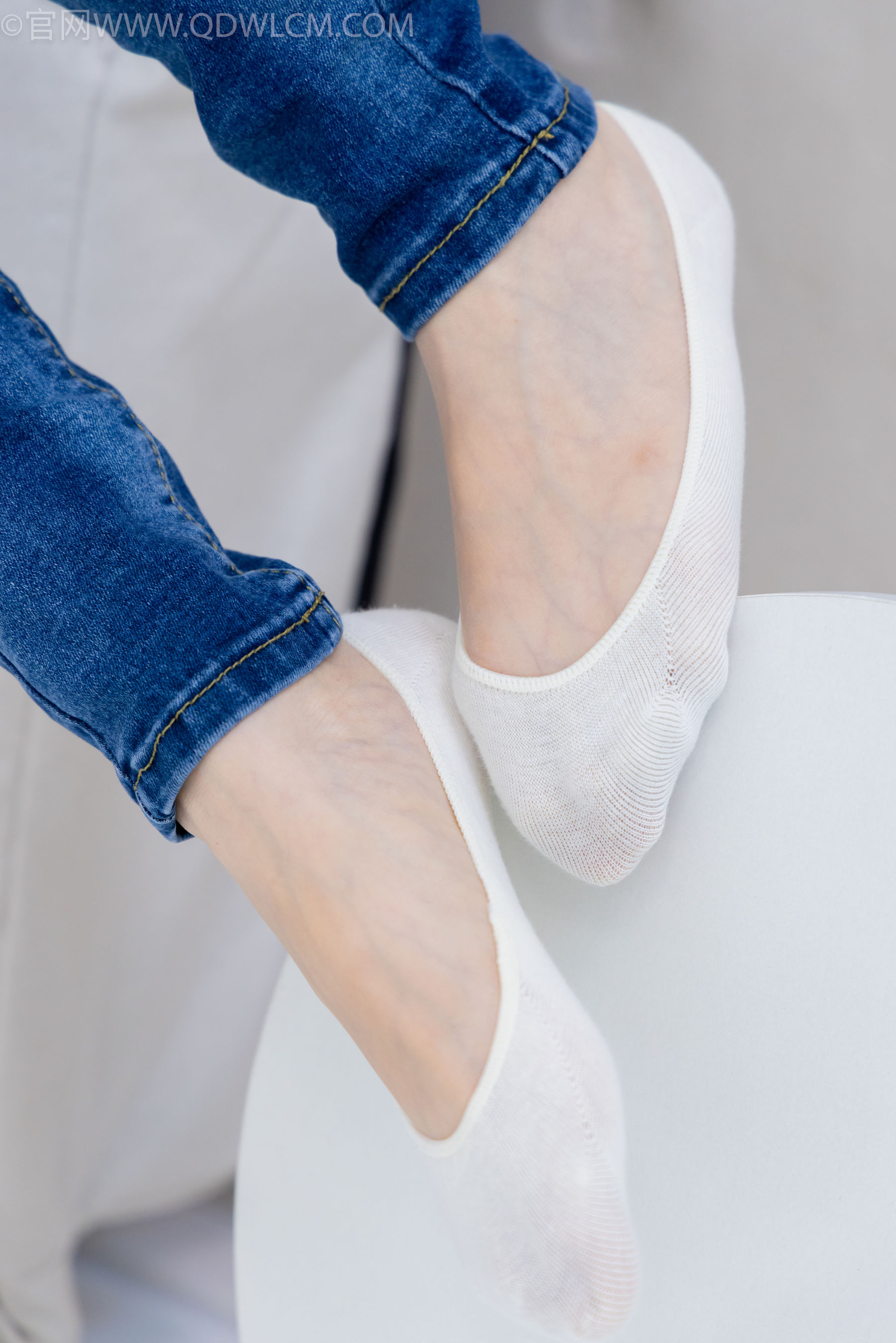 物恋传媒 No.2329 小竹 - 帆布鞋、白船袜、肚子疼揉肚子剧情/(158P)