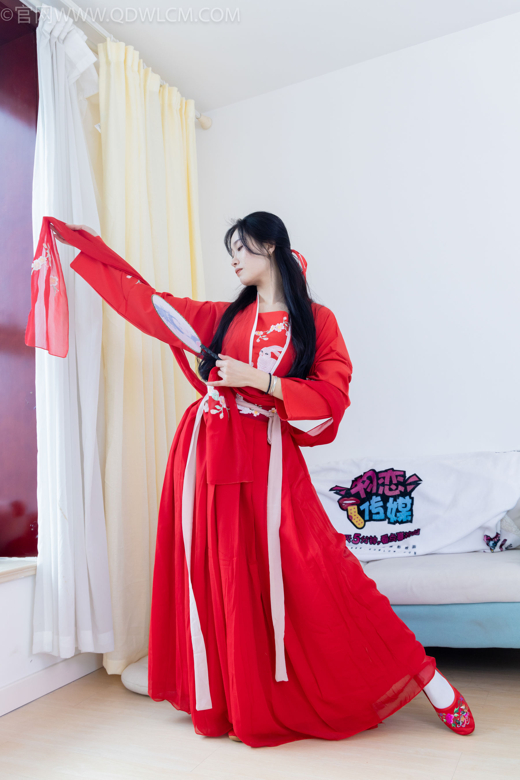 物恋传媒 No.2328 绒绒 - 汉服、布鞋、白棉袜、红色船袜/(174P)