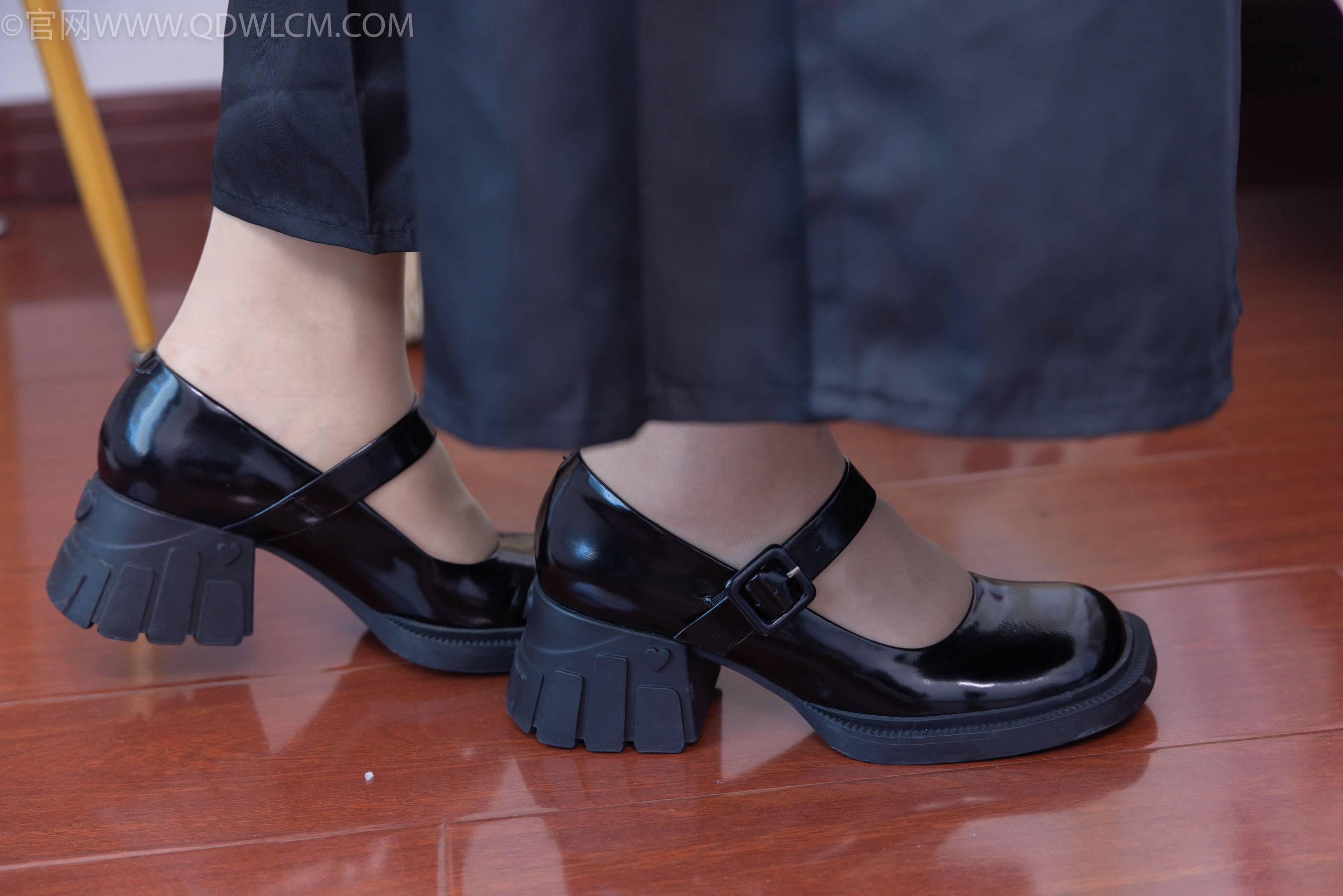 物恋传媒 No.2330 纱纱 - 汉服、皮鞋、白棉袜、薄肉丝/(219P)