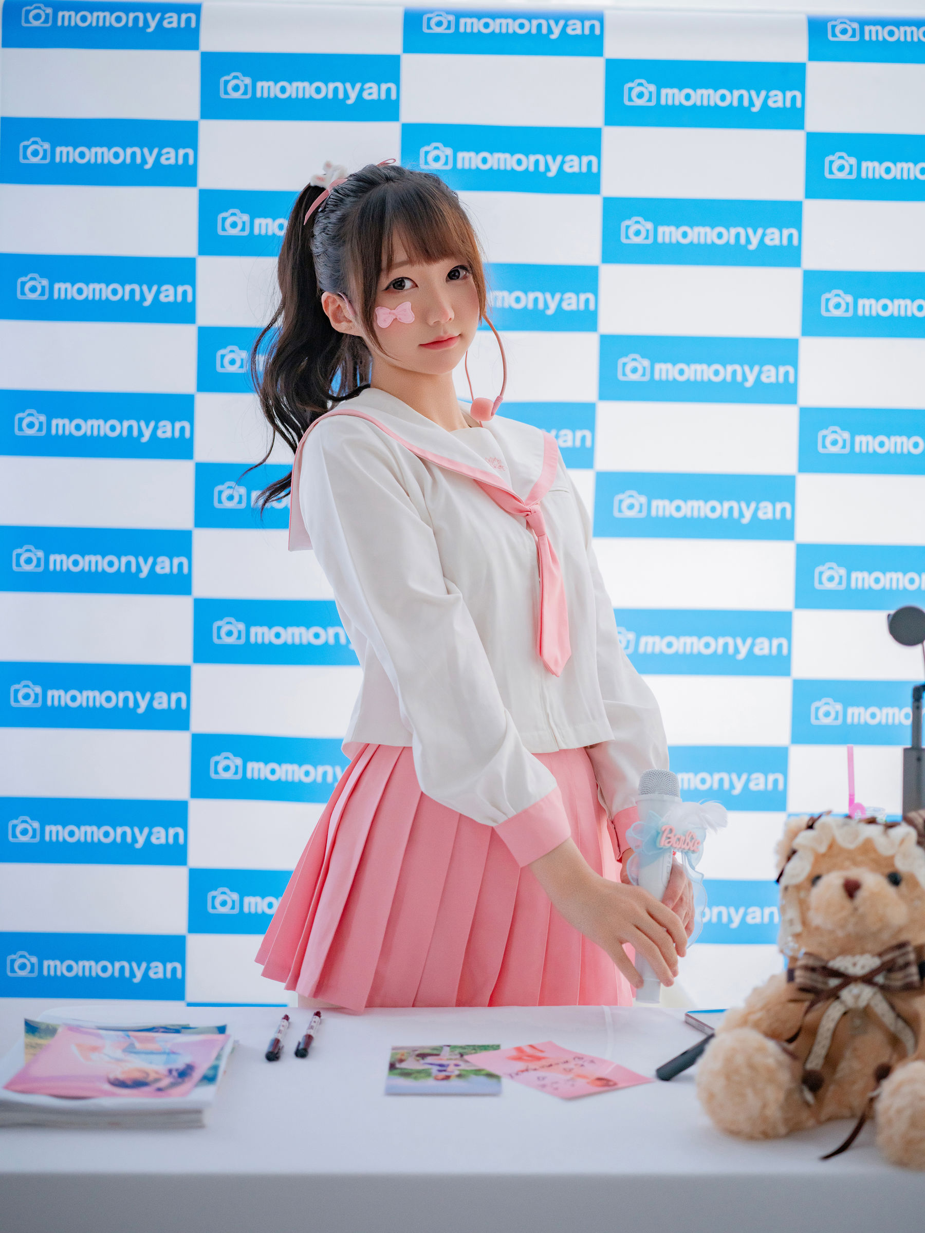 NAGISA魔物喵 - ビキニアイドルのサイン会/(182P)