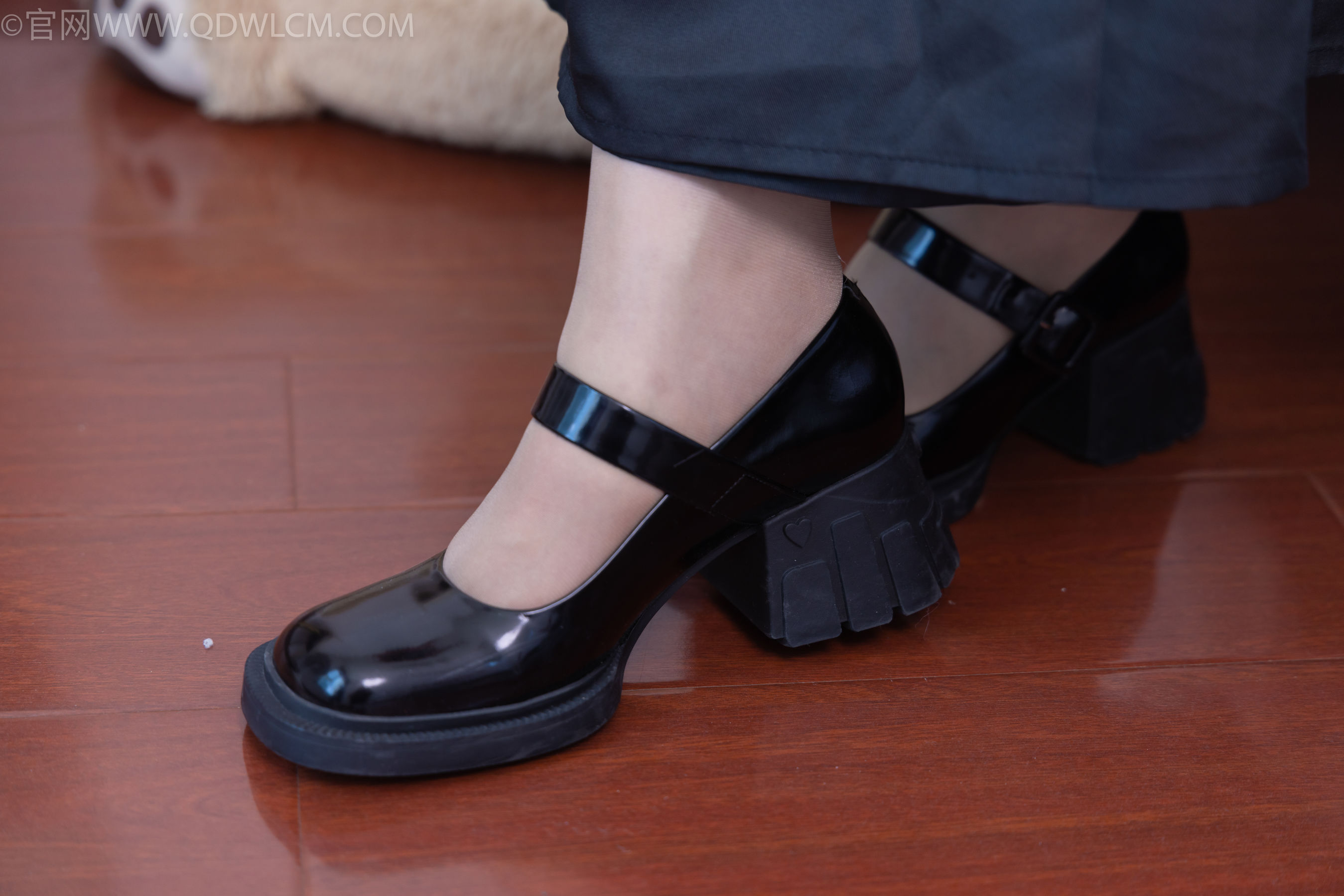 物恋传媒 No.2330 纱纱 - 汉服、皮鞋、白棉袜、薄肉丝/(219P)