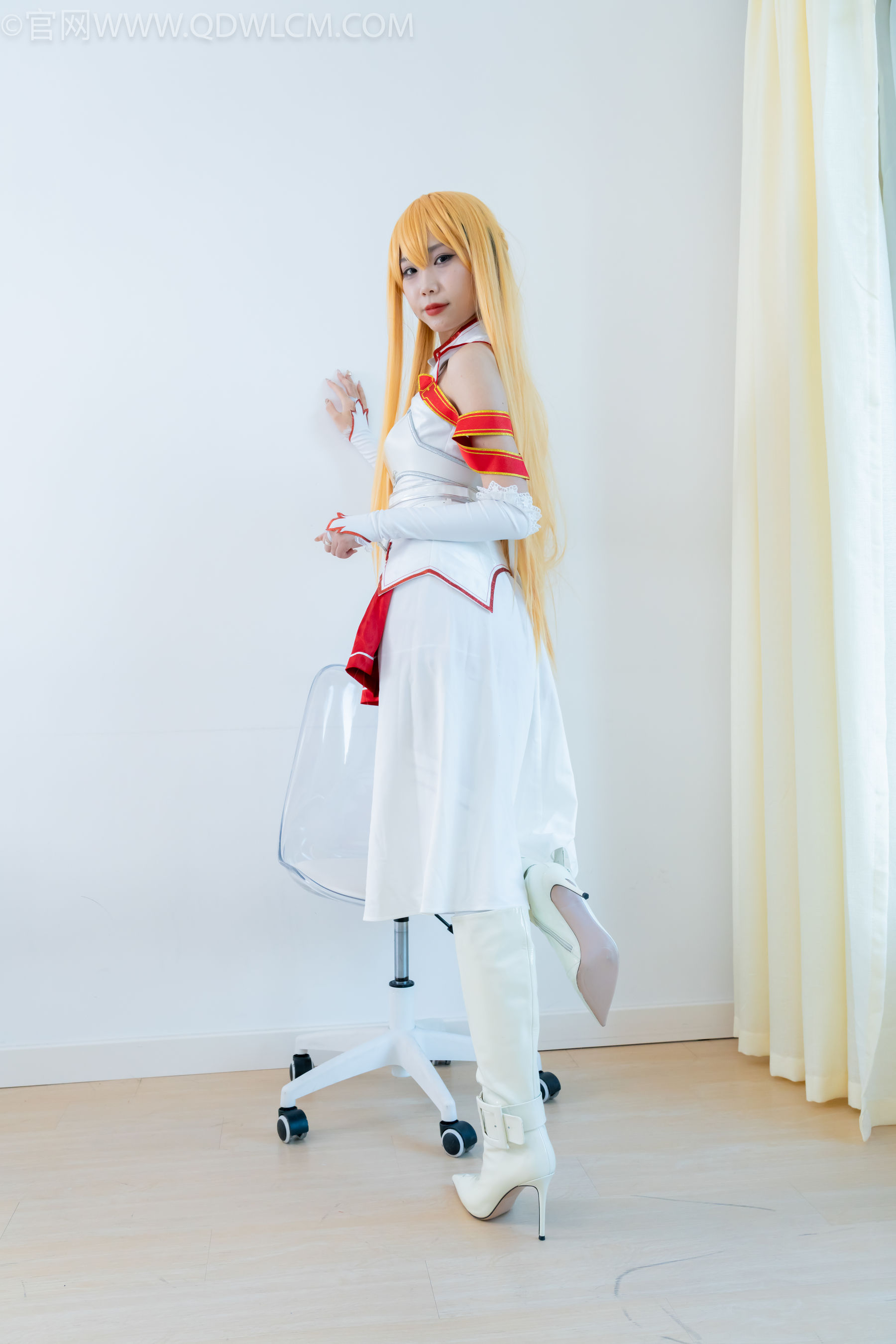 物恋传媒 No.2340 泡泡 - cos亚丝娜、长靴、袜套、薄肉丝/(156P)